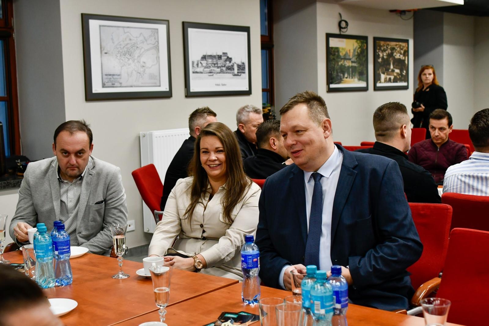 Zdjęcie w galerii na portalu naszraciborz.pl: IV Powiatowy Stół Gospodarczy w Raciborzu: dialog samorządu z biznesem wiadomości z regionu