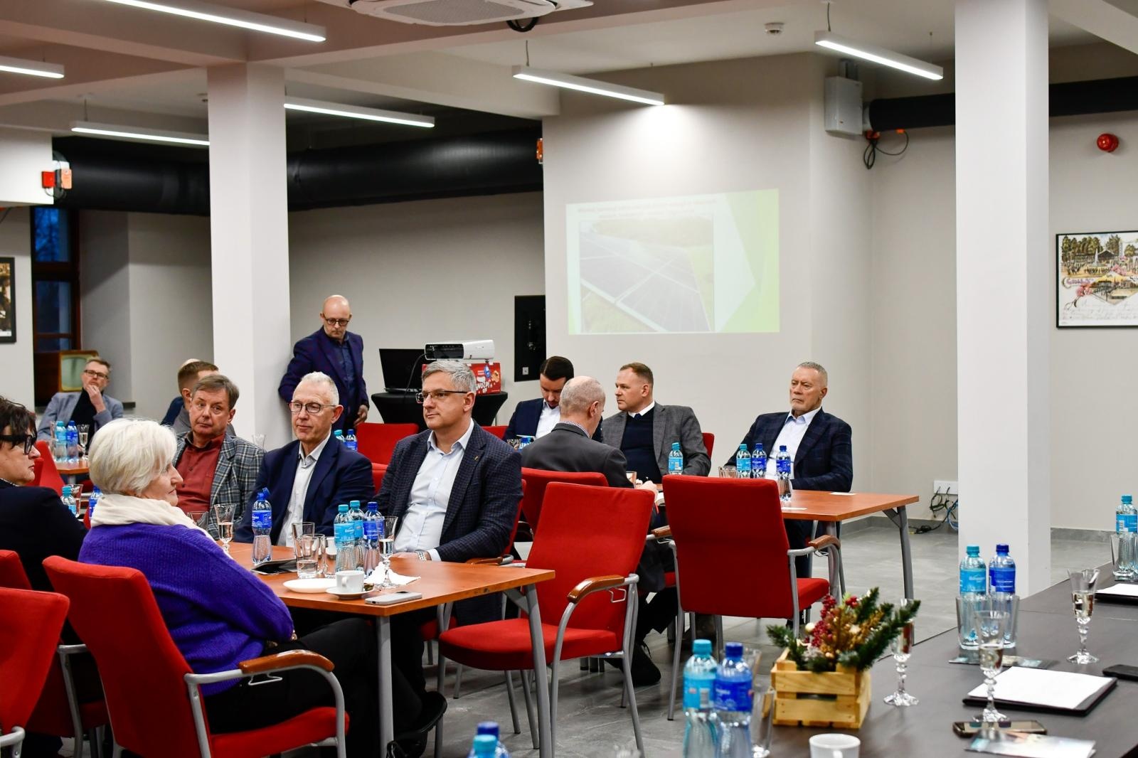 Zdjęcie w galerii na portalu naszraciborz.pl: IV Powiatowy Stół Gospodarczy w Raciborzu: dialog samorządu z biznesem wiadomości z regionu