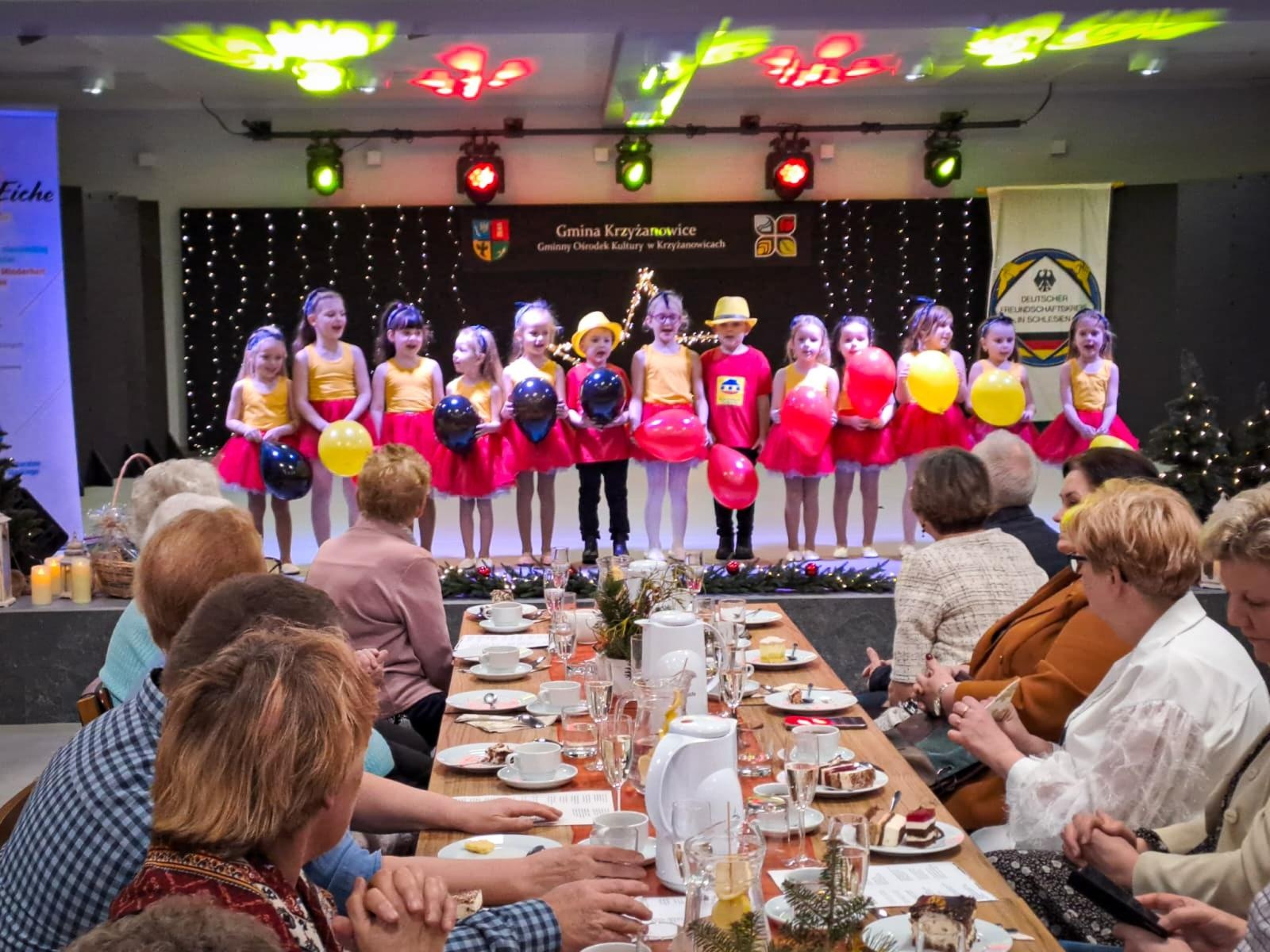 Zdjęcie w galerii na portalu naszraciborz.pl: W Tworkowie świętowano jubileusze DFK i zespołu Tworkauer Eiche wiadomości z regionu