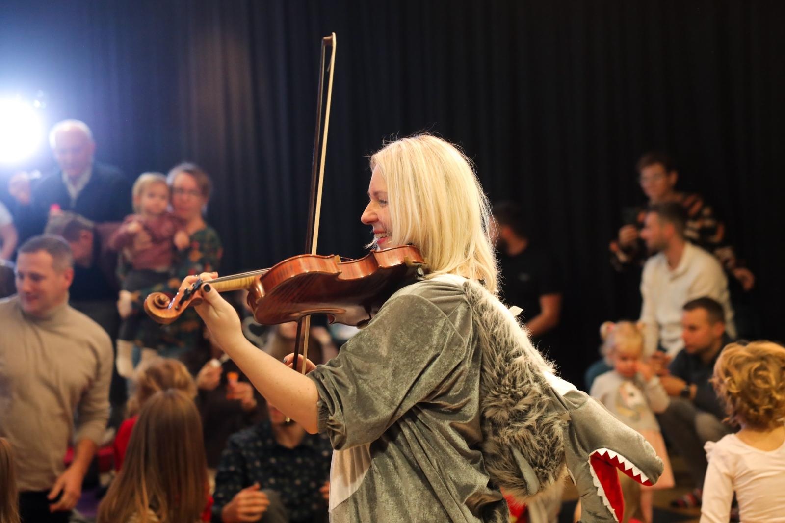 Zdjęcie w galerii na portalu naszraciborz.pl: Maluchy w Krainie Dźwięku i Kopciuszek wiadomości z regionu