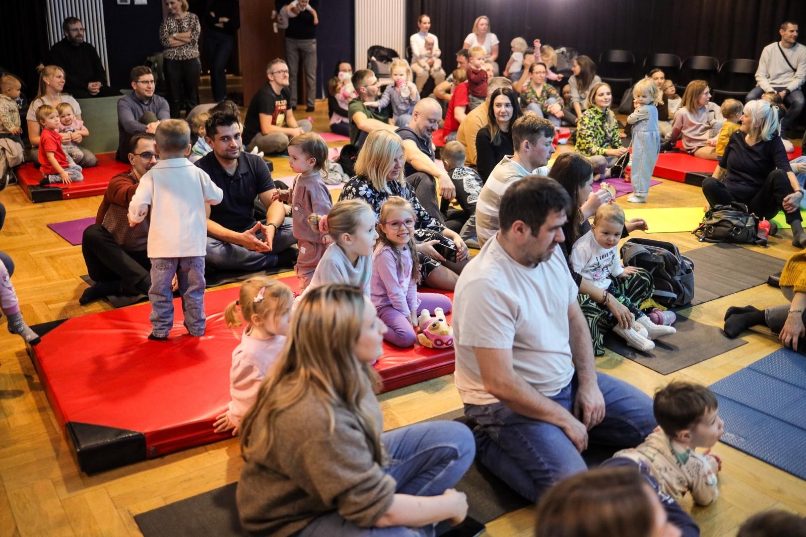 Zdjęcie w galerii na portalu naszraciborz.pl: Maluchy w Krainie Dźwięku i Kopciuszek wiadomości z regionu