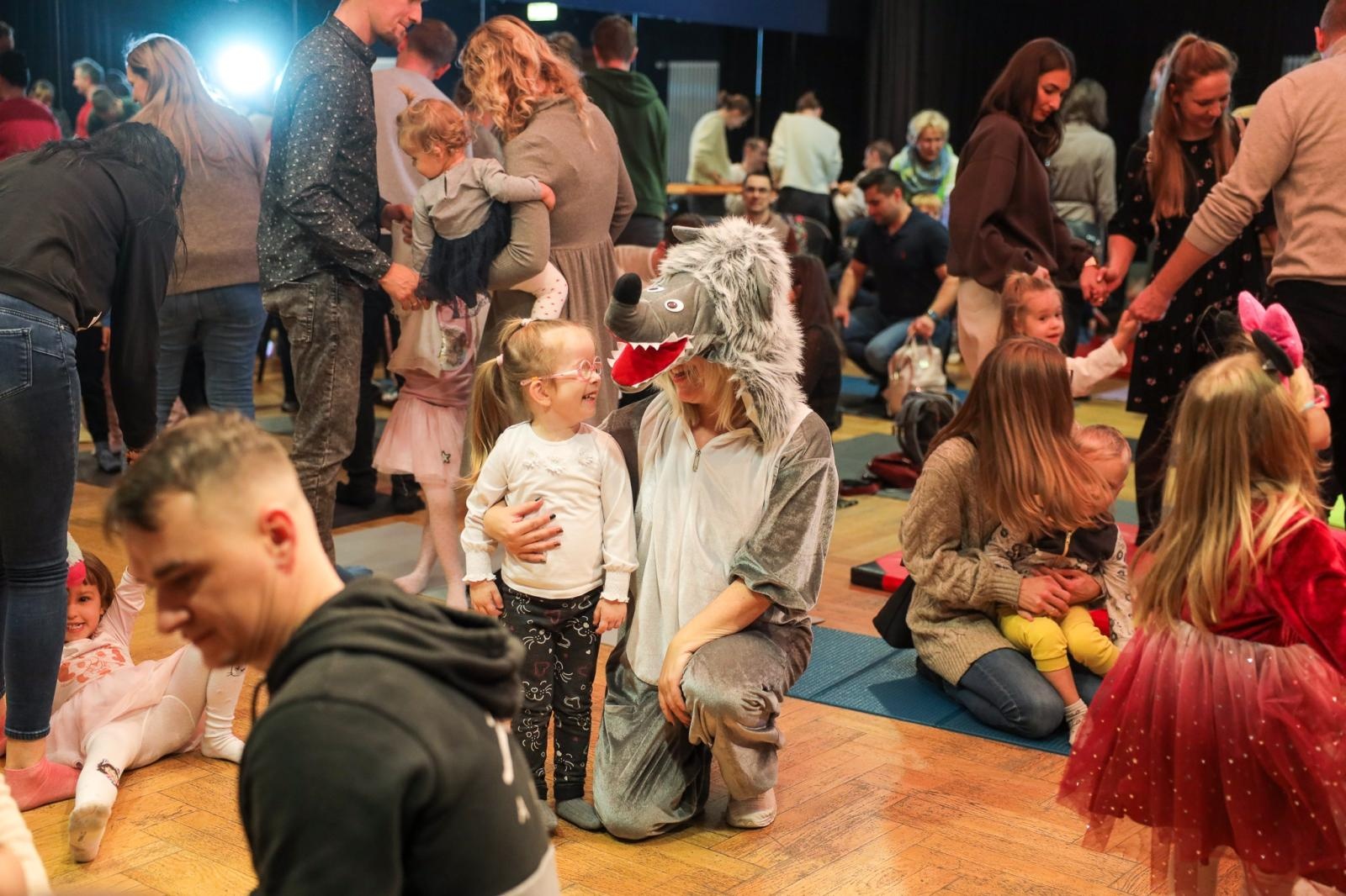 Zdjęcie w galerii na portalu naszraciborz.pl: Maluchy w Krainie Dźwięku i Kopciuszek wiadomości z regionu