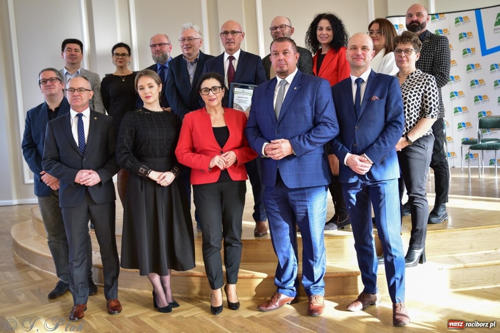 Zdjęcie w galerii na portalu naszraciborz.pl: Otwarto odrestaurowaną aulę raciborskiego Ekonomika [FOTO i WIDEO] wiadomości z regionu