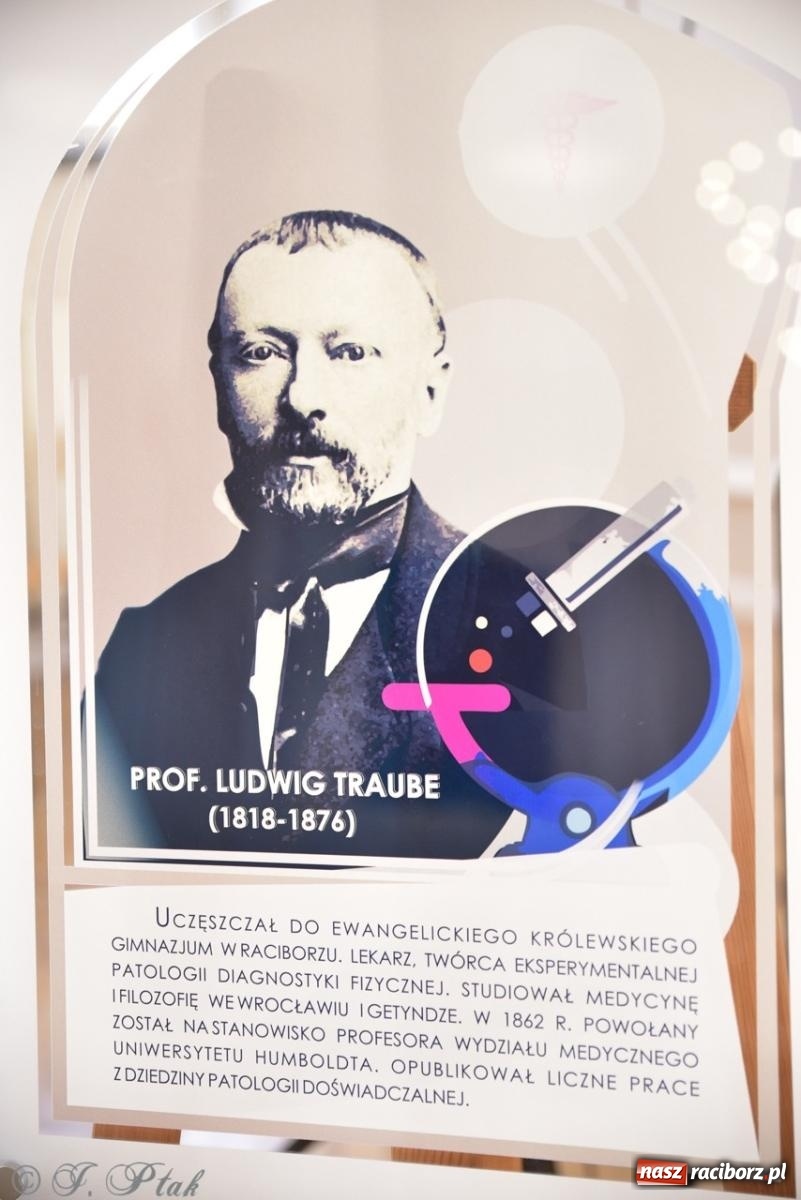 Zdjęcie w galerii na portalu naszraciborz.pl: Otwarto odrestaurowaną aulę raciborskiego Ekonomika [FOTO i WIDEO] wiadomości z regionu