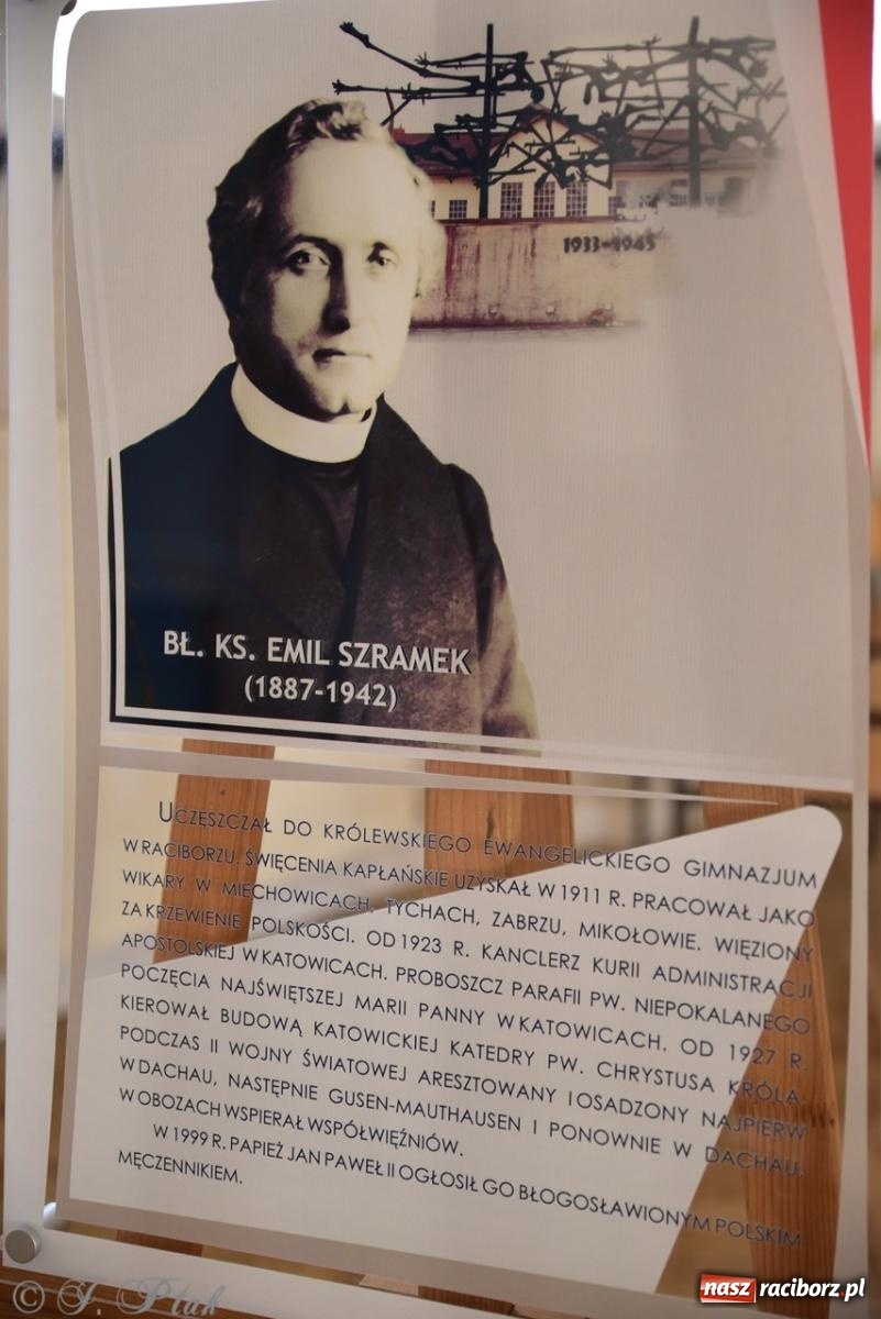 Zdjęcie w galerii na portalu naszraciborz.pl: Otwarto odrestaurowaną aulę raciborskiego Ekonomika [FOTO i WIDEO] wiadomości z regionu