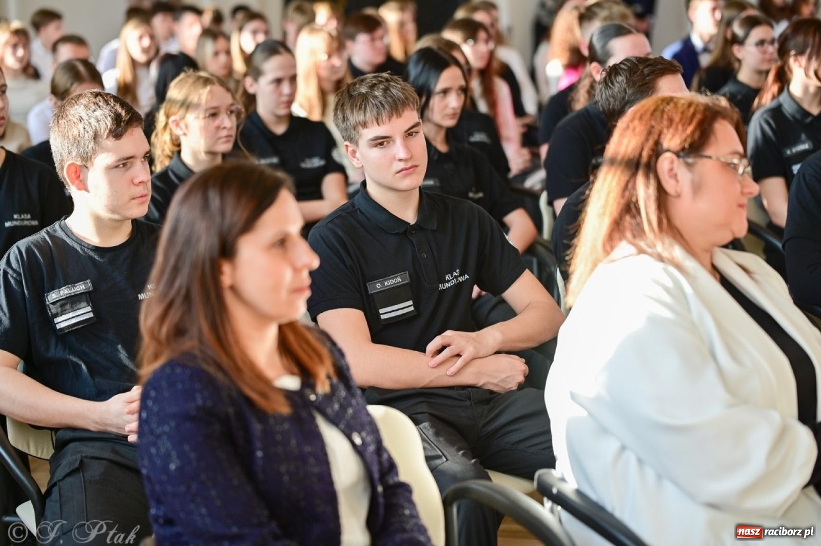 Zdjęcie w galerii na portalu naszraciborz.pl: Otwarto odrestaurowaną aulę raciborskiego Ekonomika [FOTO i WIDEO] wiadomości z regionu