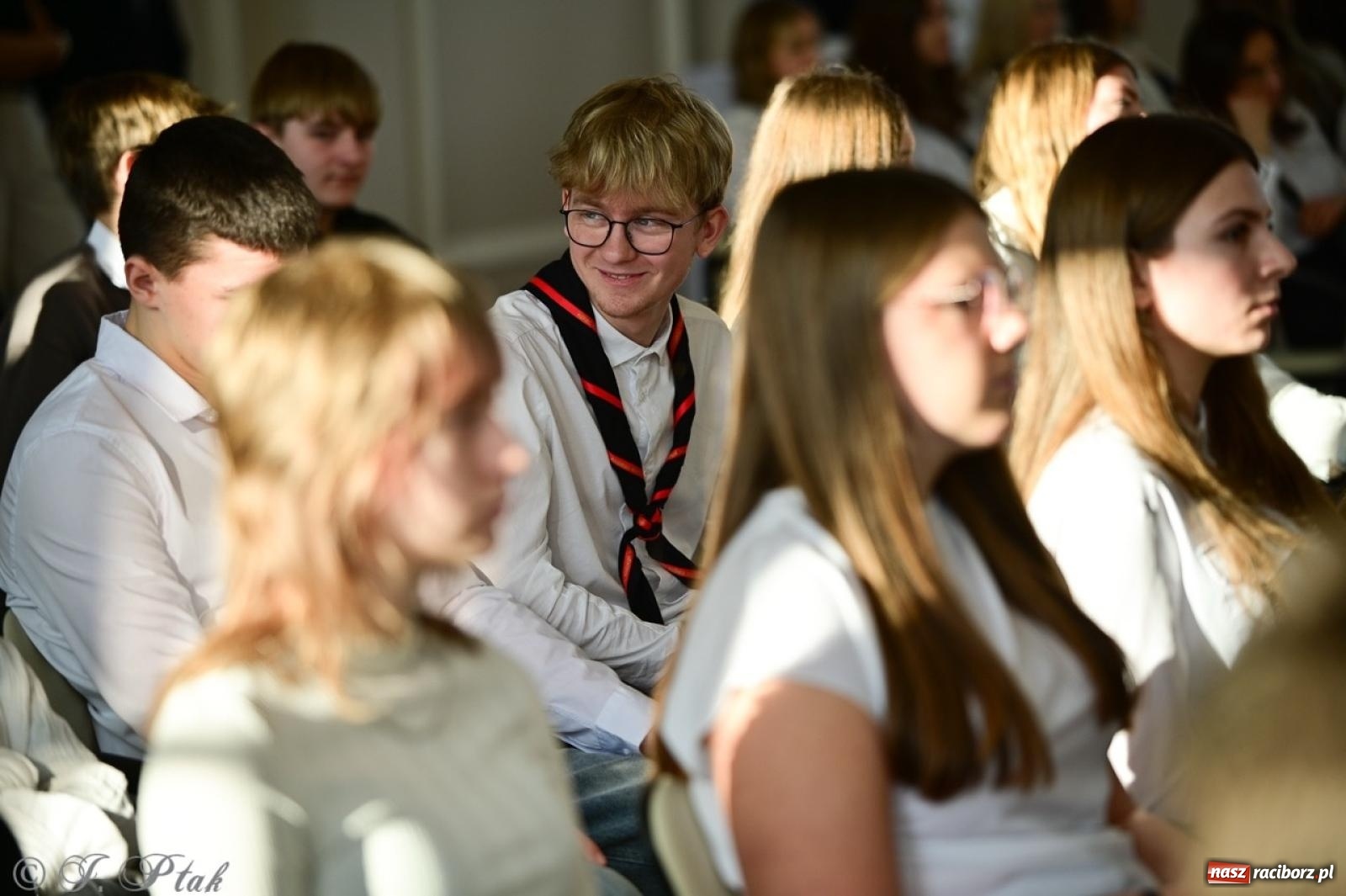 Zdjęcie w galerii na portalu naszraciborz.pl: Otwarto odrestaurowaną aulę raciborskiego Ekonomika [FOTO i WIDEO] wiadomości z regionu