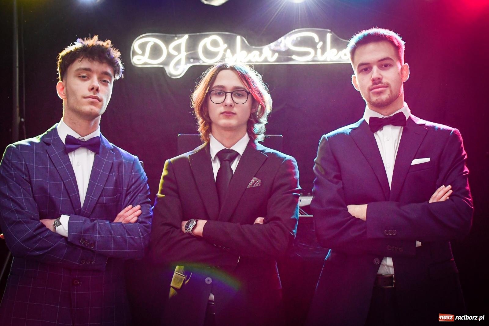 Zdjęcie w galerii na portalu naszraciborz.pl: Maturzyści z Diecezjalnego LO bawią się na studniówce w Tworkowie wiadomości z regionu