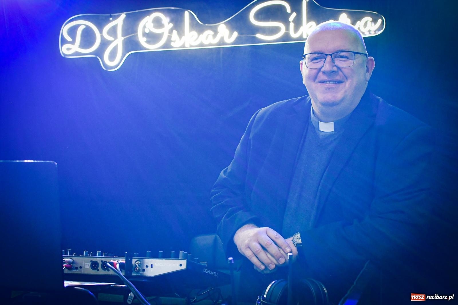 Zdjęcie w galerii na portalu naszraciborz.pl: Maturzyści z Diecezjalnego LO bawią się na studniówce w Tworkowie wiadomości z regionu