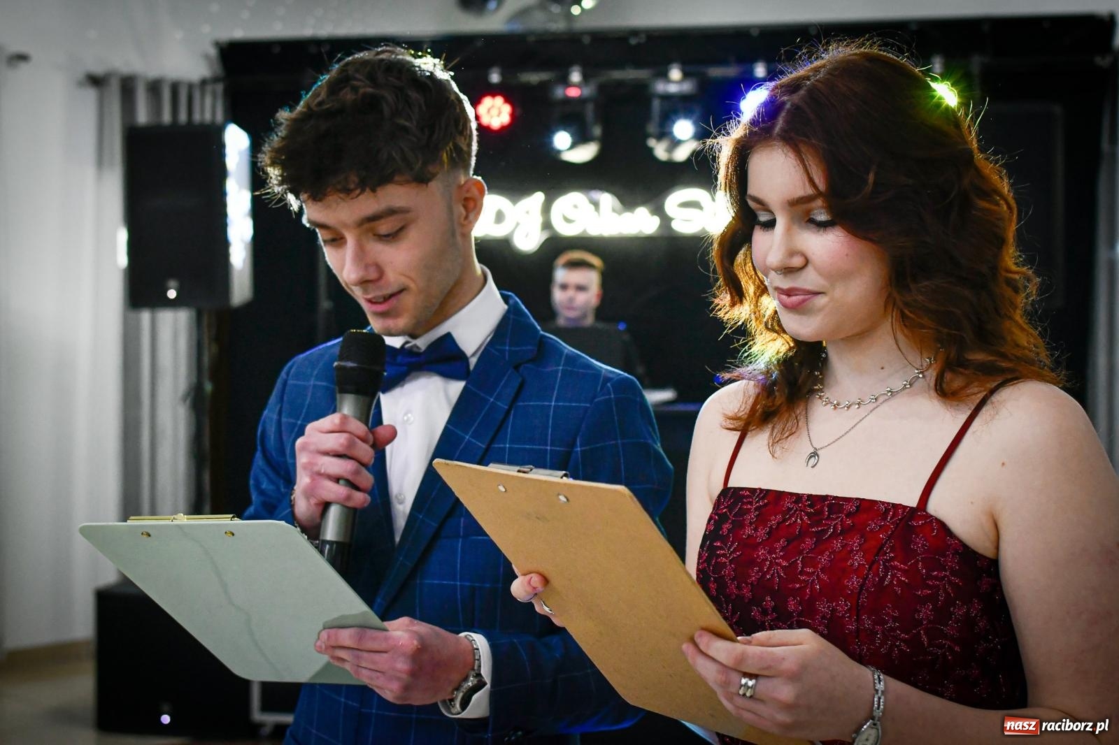 Zdjęcie w galerii na portalu naszraciborz.pl: Maturzyści z Diecezjalnego LO bawią się na studniówce w Tworkowie wiadomości z regionu