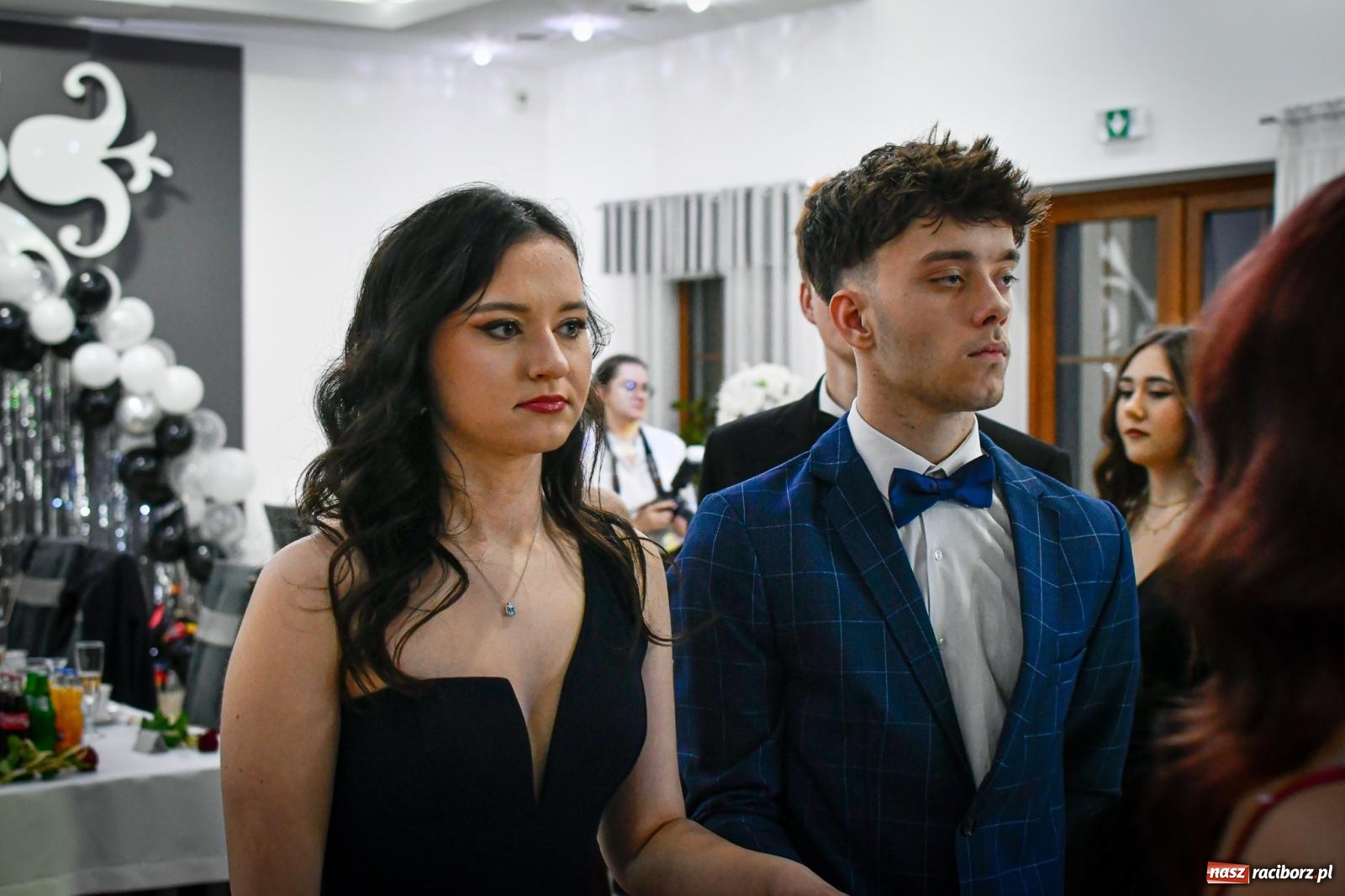 Zdjęcie w galerii na portalu naszraciborz.pl: Maturzyści z Diecezjalnego LO bawią się na studniówce w Tworkowie wiadomości z regionu