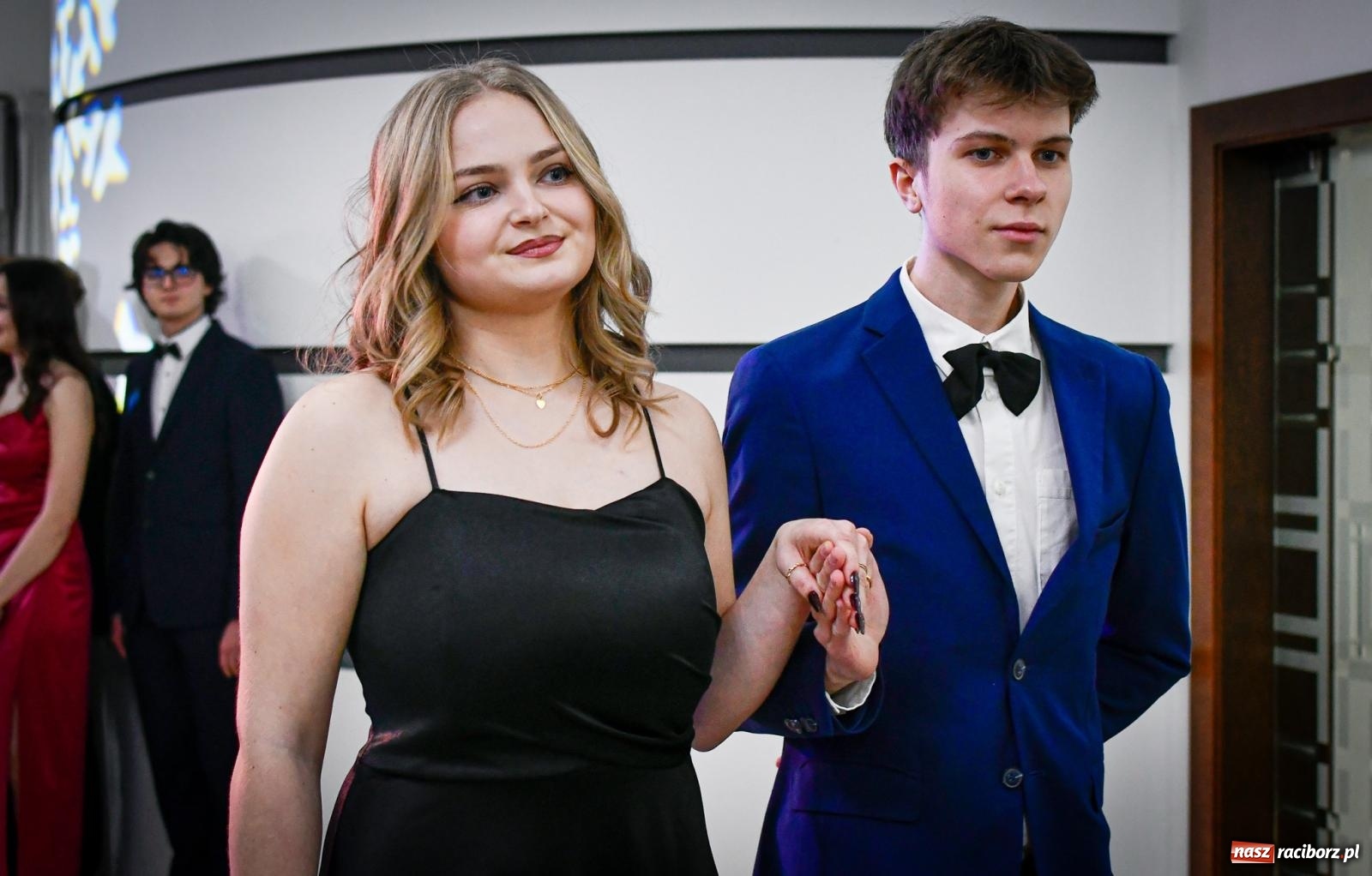 Zdjęcie w galerii na portalu naszraciborz.pl: Maturzyści z Diecezjalnego LO bawią się na studniówce w Tworkowie wiadomości z regionu