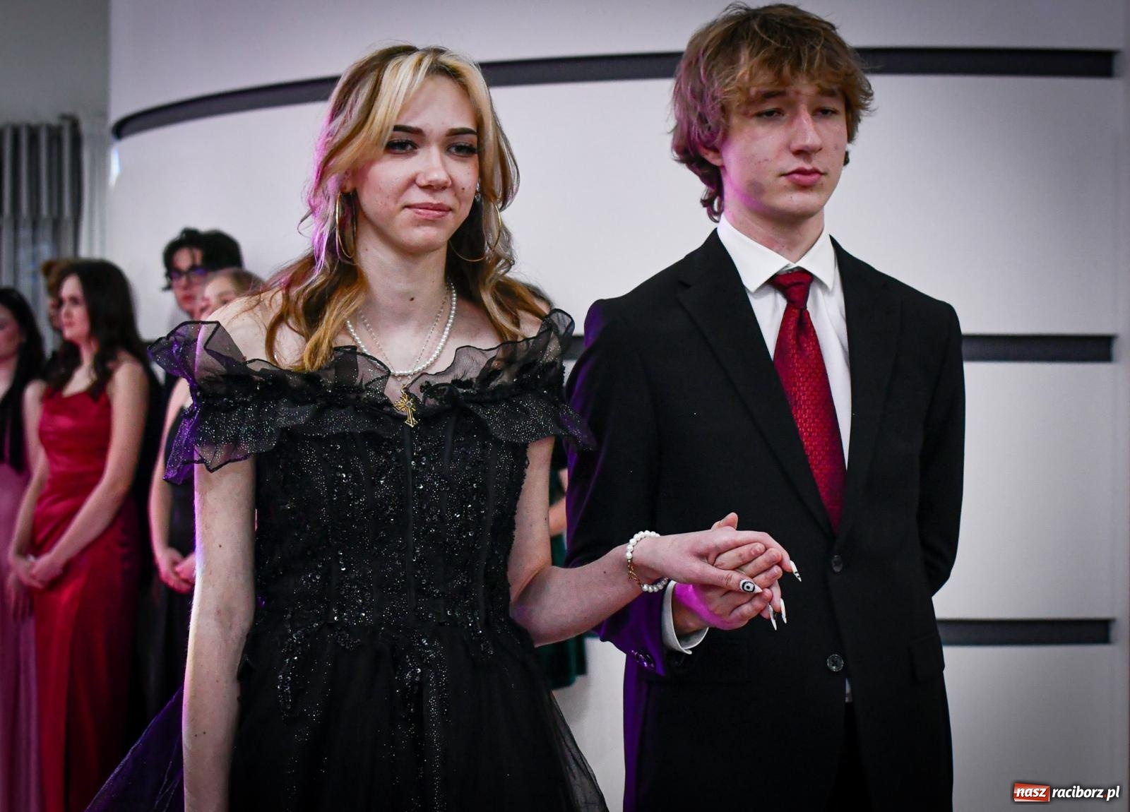 Zdjęcie w galerii na portalu naszraciborz.pl: Maturzyści z Diecezjalnego LO bawią się na studniówce w Tworkowie wiadomości z regionu