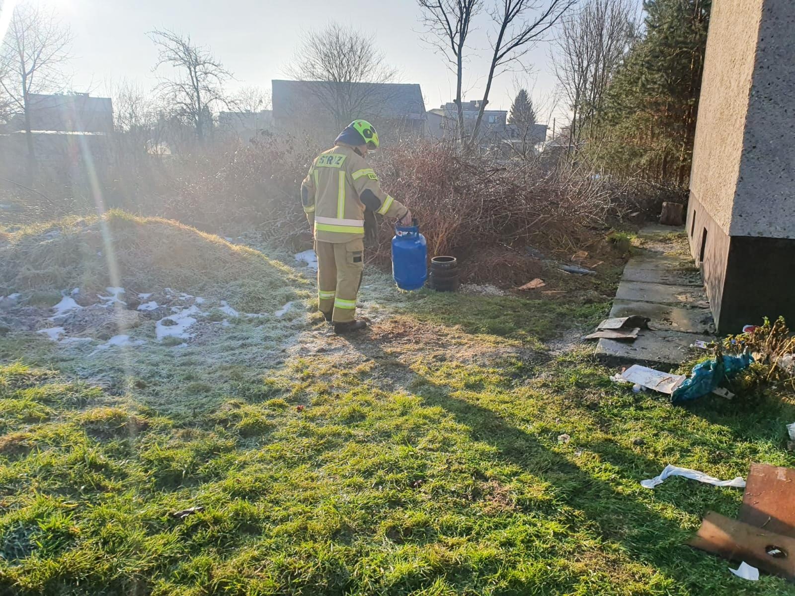 Zdjęcie w galerii na portalu naszraciborz.pl: Wybuch gazu w Łęgu. Na miejscu działało siedem zastępów strażaków wiadomości z regionu