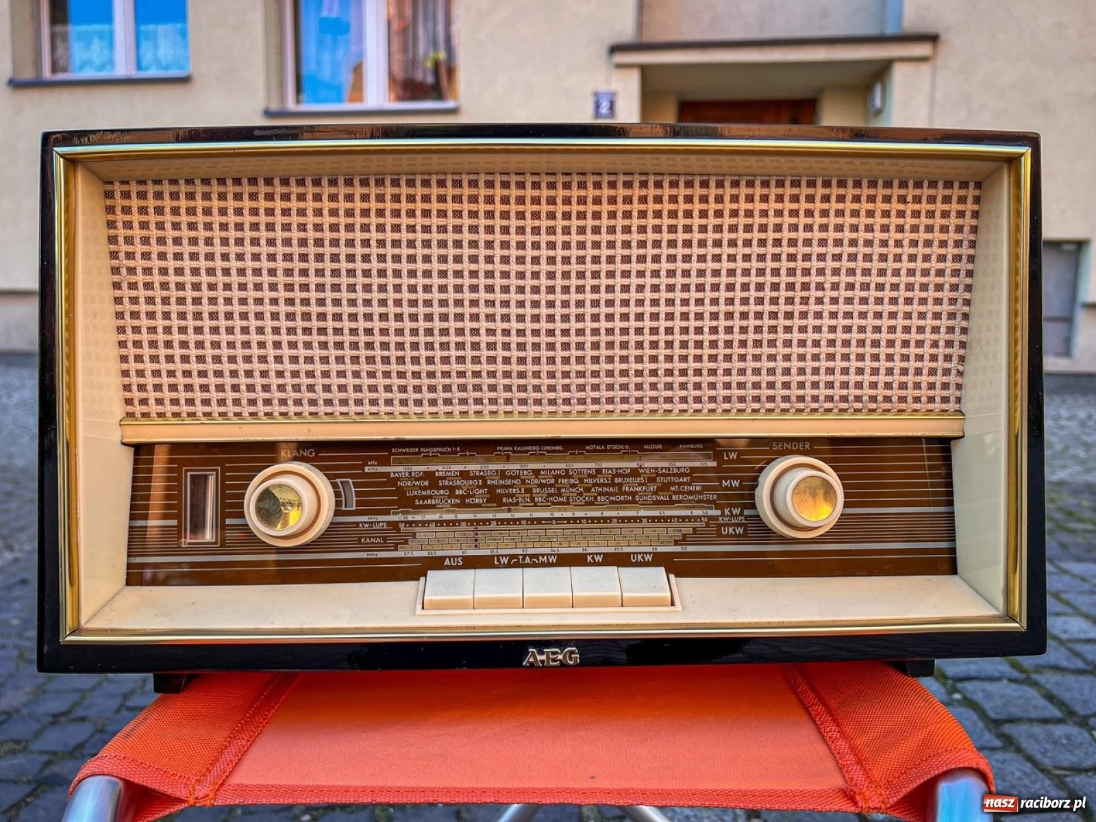 Zdjęcie w galerii na portalu naszraciborz.pl: Raciborski jarmark staroci – ciekawostki pierwszej edycji 2025 wiadomości z regionu