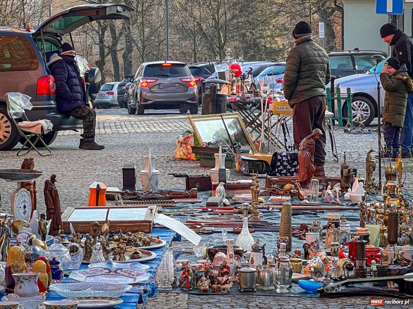Zdjęcie w galerii na portalu naszraciborz.pl: Raciborski jarmark staroci – ciekawostki pierwszej edycji 2025 wiadomości z regionu