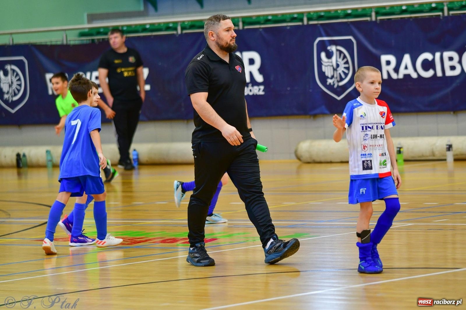 Zdjęcie w galerii na portalu naszraciborz.pl: Piłkarska rywalizacja rocznika 2016. Kolejny turniej fundacji Junior Trening [FOTO] wiadomości z regionu
