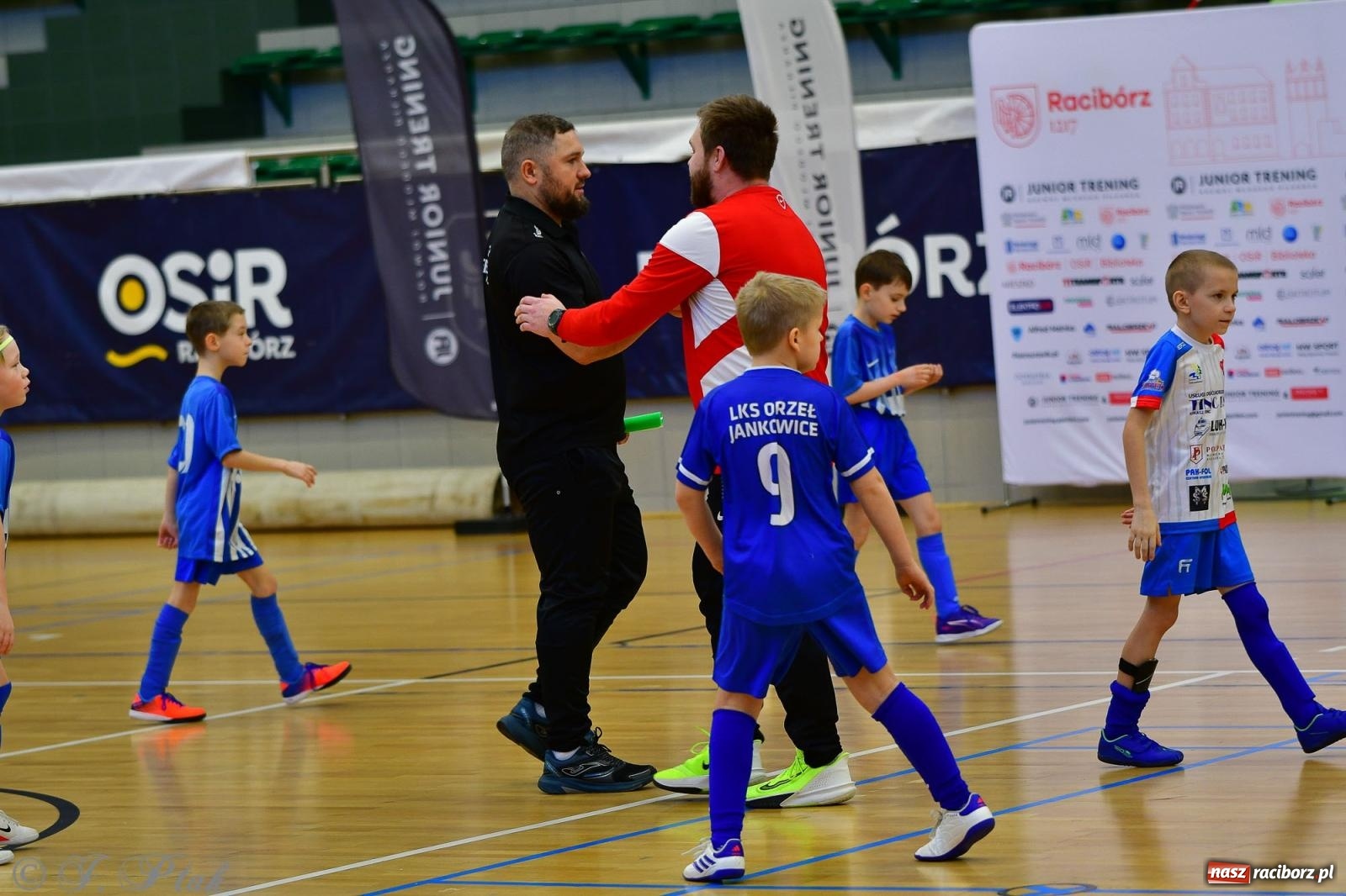 Zdjęcie w galerii na portalu naszraciborz.pl: Piłkarska rywalizacja rocznika 2016. Kolejny turniej fundacji Junior Trening [FOTO] wiadomości z regionu