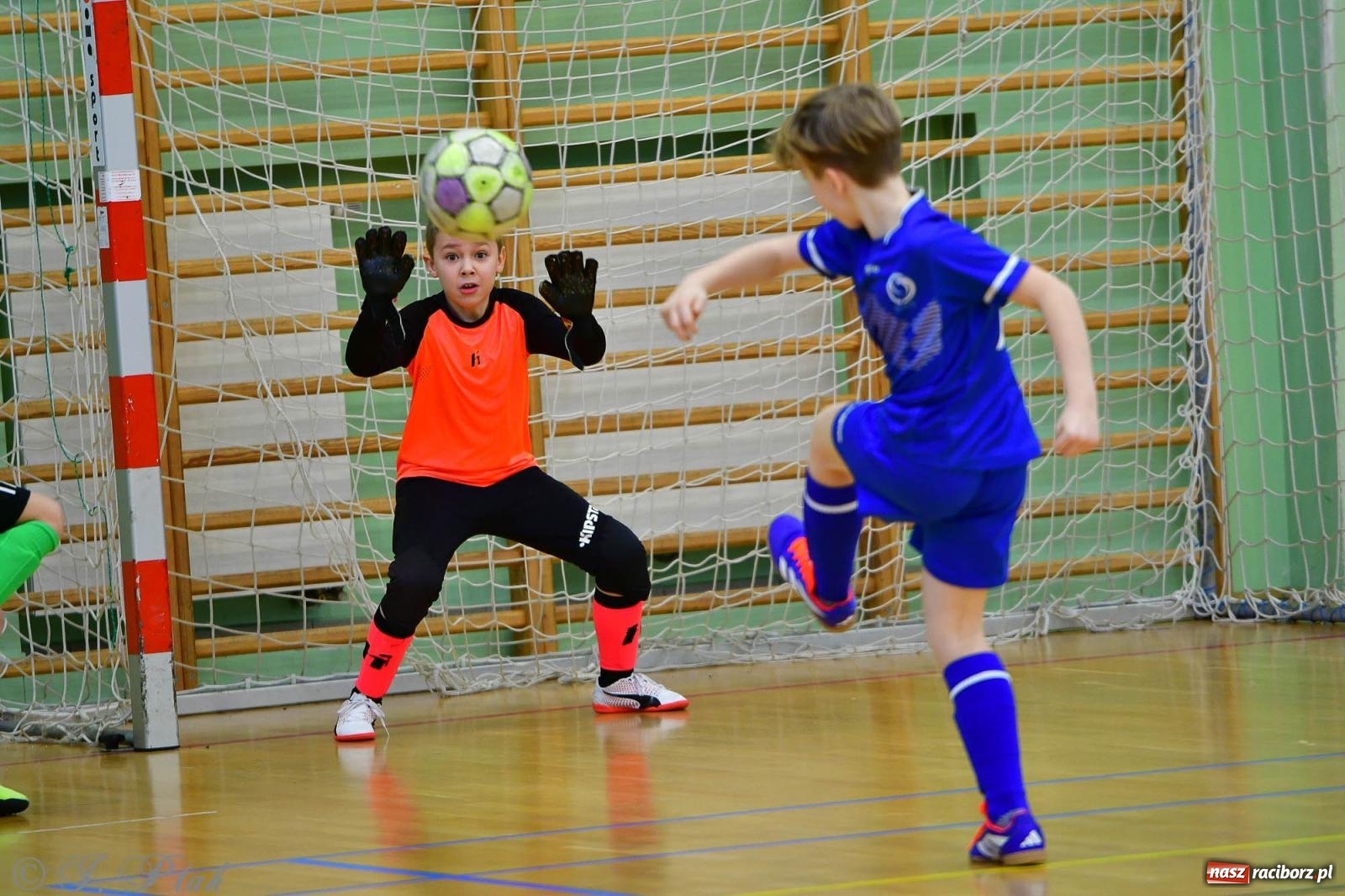 Zdjęcie w galerii na portalu naszraciborz.pl: Piłkarska rywalizacja rocznika 2016. Kolejny turniej fundacji Junior Trening [FOTO] wiadomości z regionu