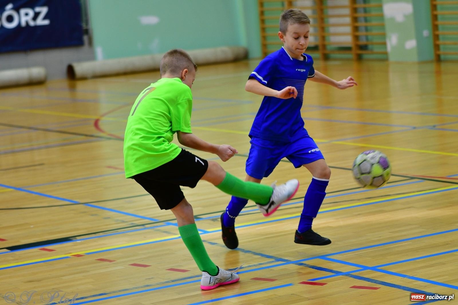Zdjęcie w galerii na portalu naszraciborz.pl: Piłkarska rywalizacja rocznika 2016. Kolejny turniej fundacji Junior Trening [FOTO] wiadomości z regionu