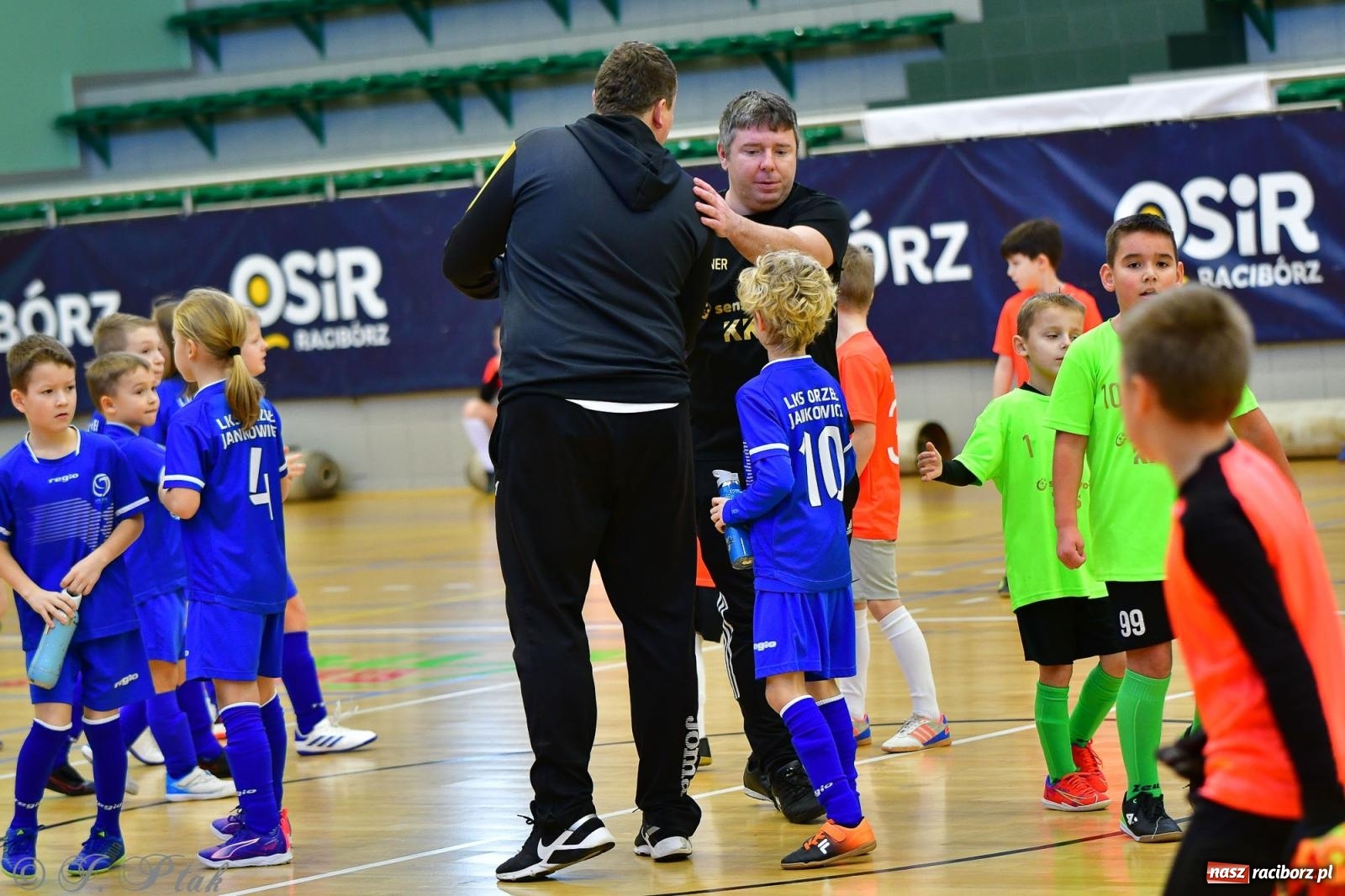 Zdjęcie w galerii na portalu naszraciborz.pl: Piłkarska rywalizacja rocznika 2016. Kolejny turniej fundacji Junior Trening [FOTO] wiadomości z regionu