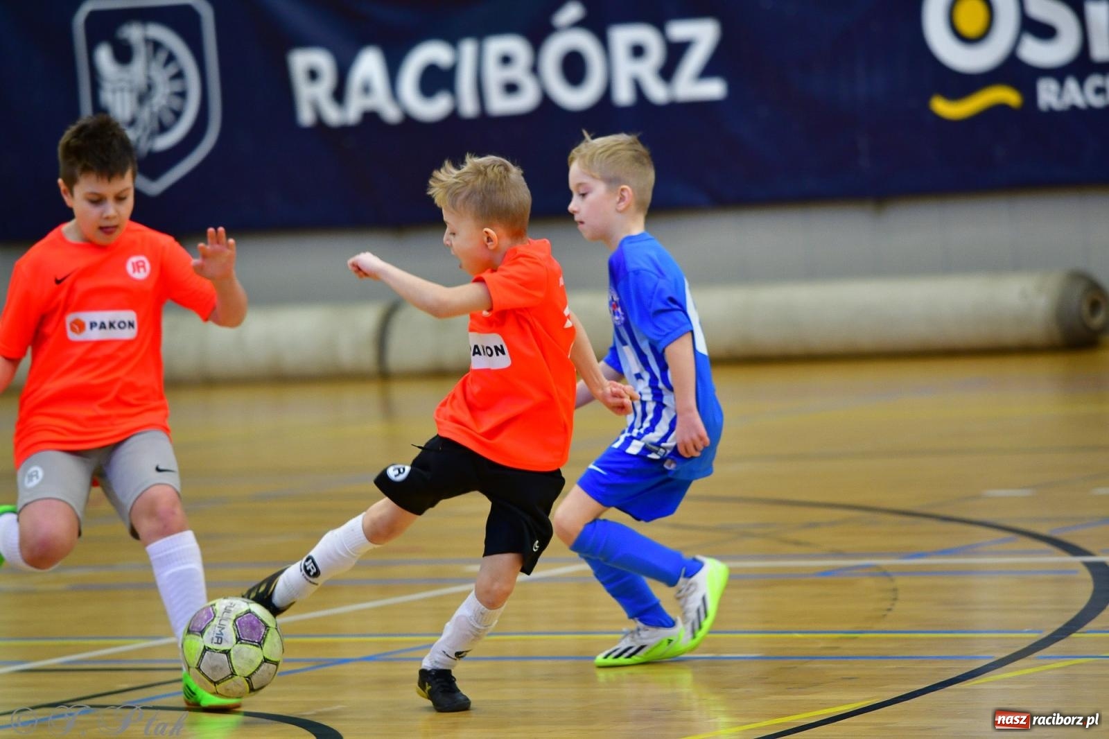 Zdjęcie w galerii na portalu naszraciborz.pl: Piłkarska rywalizacja rocznika 2016. Kolejny turniej fundacji Junior Trening [FOTO] wiadomości z regionu
