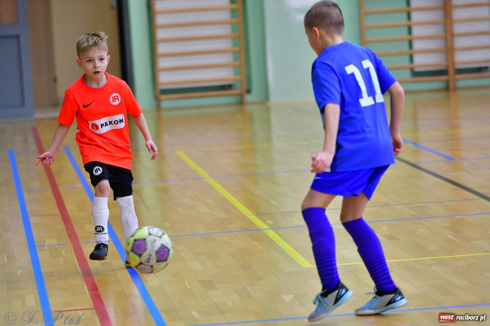 Zdjęcie w galerii na portalu naszraciborz.pl: Piłkarska rywalizacja rocznika 2016. Kolejny turniej fundacji Junior Trening [FOTO] wiadomości z regionu