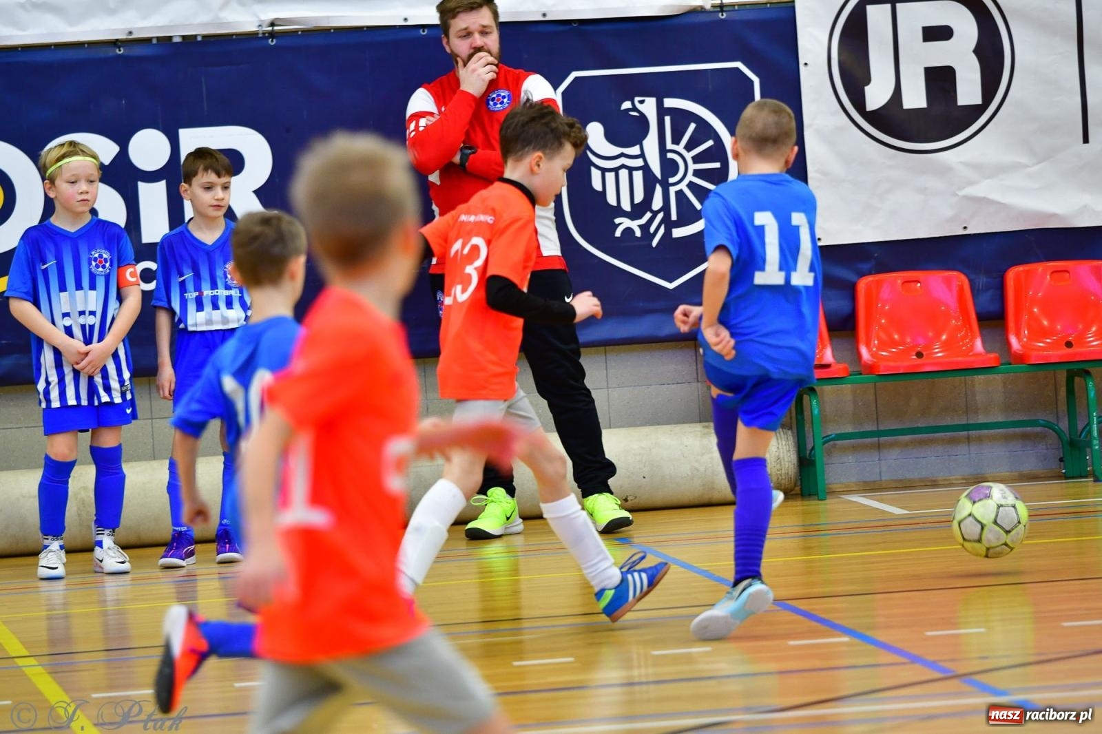 Zdjęcie w galerii na portalu naszraciborz.pl: Piłkarska rywalizacja rocznika 2016. Kolejny turniej fundacji Junior Trening [FOTO] wiadomości z regionu