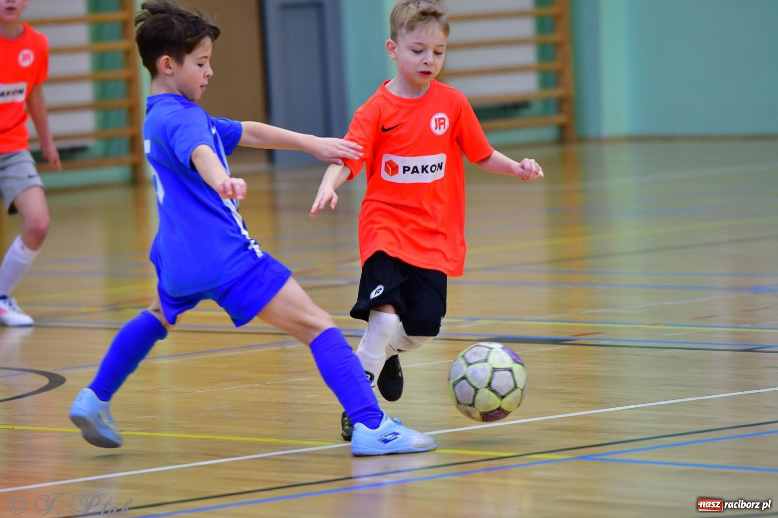 Zdjęcie w galerii na portalu naszraciborz.pl: Piłkarska rywalizacja rocznika 2016. Kolejny turniej fundacji Junior Trening [FOTO] wiadomości z regionu