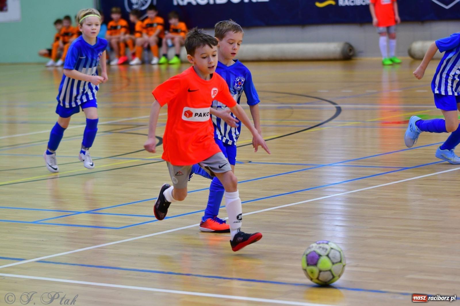 Zdjęcie w galerii na portalu naszraciborz.pl: Piłkarska rywalizacja rocznika 2016. Kolejny turniej fundacji Junior Trening [FOTO] wiadomości z regionu