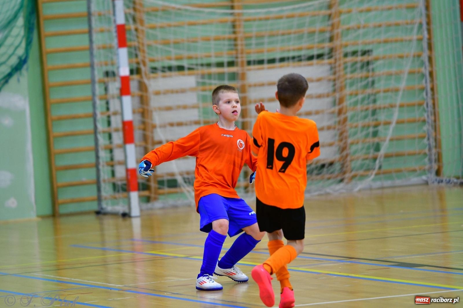 Zdjęcie w galerii na portalu naszraciborz.pl: Piłkarska rywalizacja rocznika 2016. Kolejny turniej fundacji Junior Trening [FOTO] wiadomości z regionu