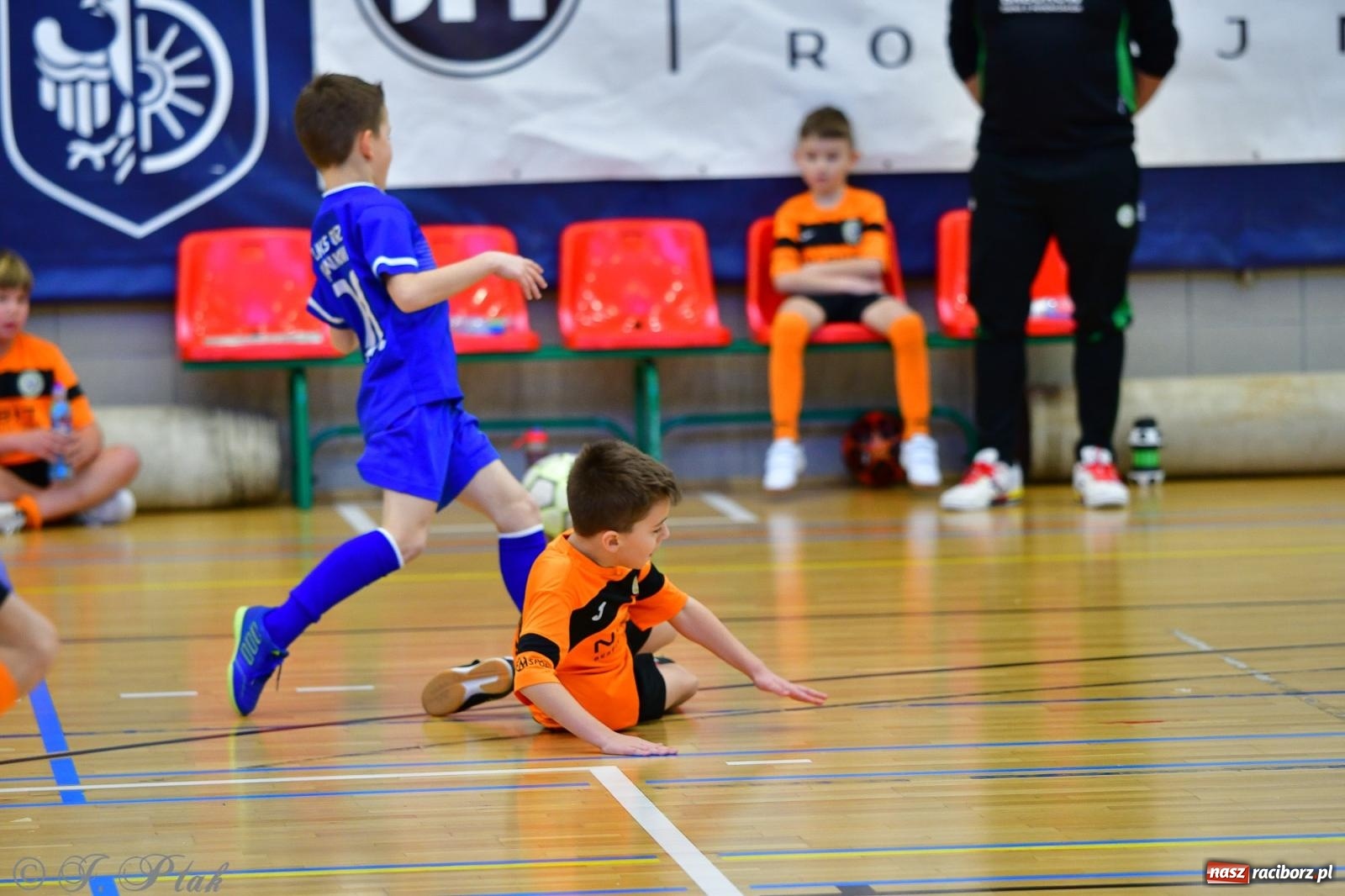 Zdjęcie w galerii na portalu naszraciborz.pl: Piłkarska rywalizacja rocznika 2016. Kolejny turniej fundacji Junior Trening [FOTO] wiadomości z regionu