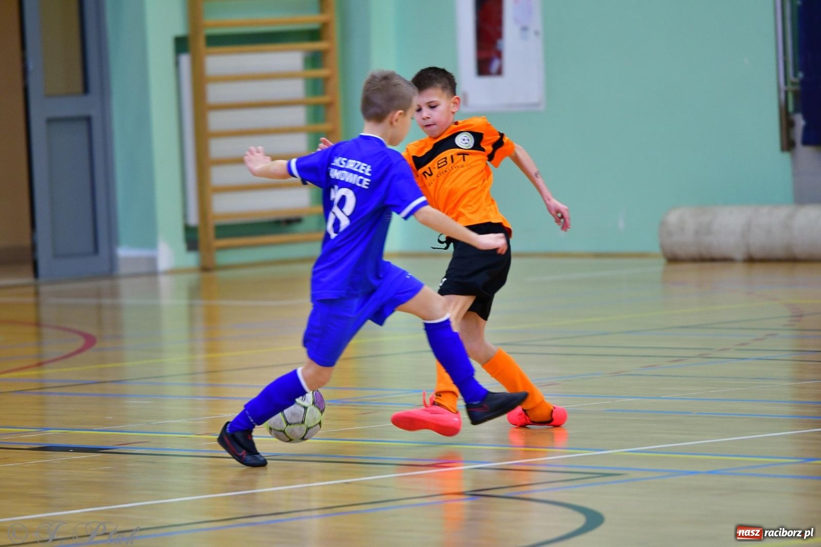 Zdjęcie w galerii na portalu naszraciborz.pl: Piłkarska rywalizacja rocznika 2016. Kolejny turniej fundacji Junior Trening [FOTO] wiadomości z regionu