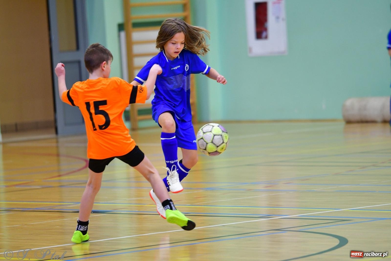Zdjęcie w galerii na portalu naszraciborz.pl: Piłkarska rywalizacja rocznika 2016. Kolejny turniej fundacji Junior Trening [FOTO] wiadomości z regionu