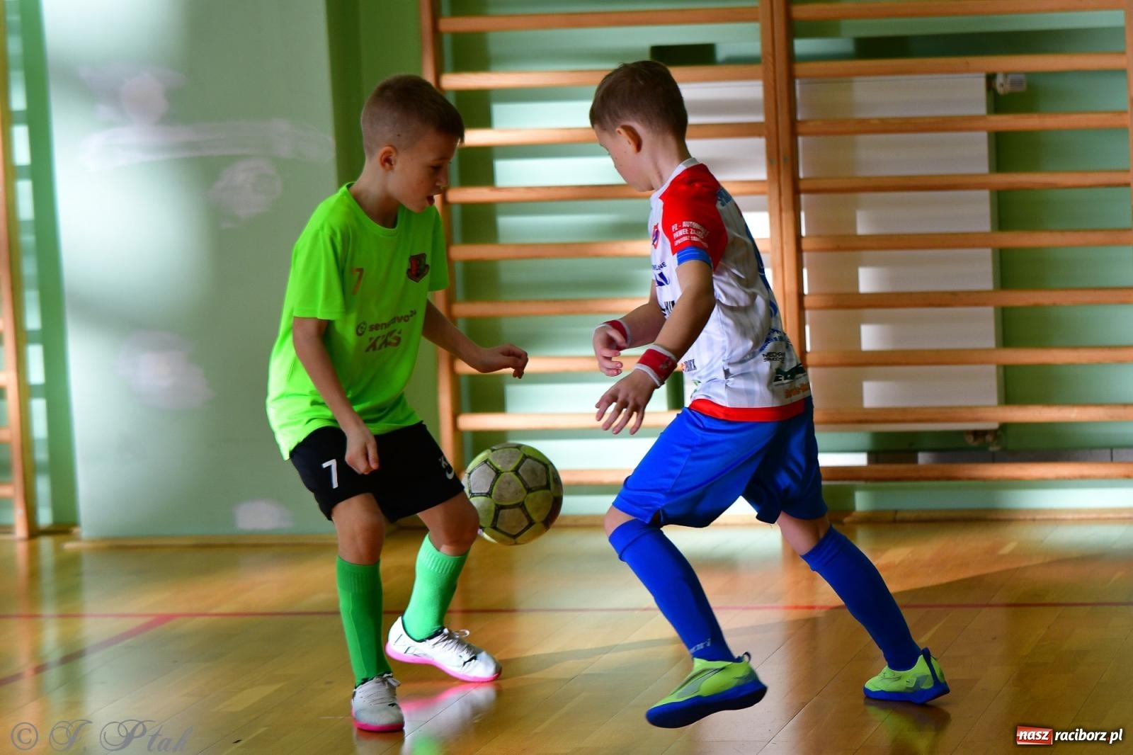Zdjęcie w galerii na portalu naszraciborz.pl: Piłkarska rywalizacja rocznika 2016. Kolejny turniej fundacji Junior Trening [FOTO] wiadomości z regionu