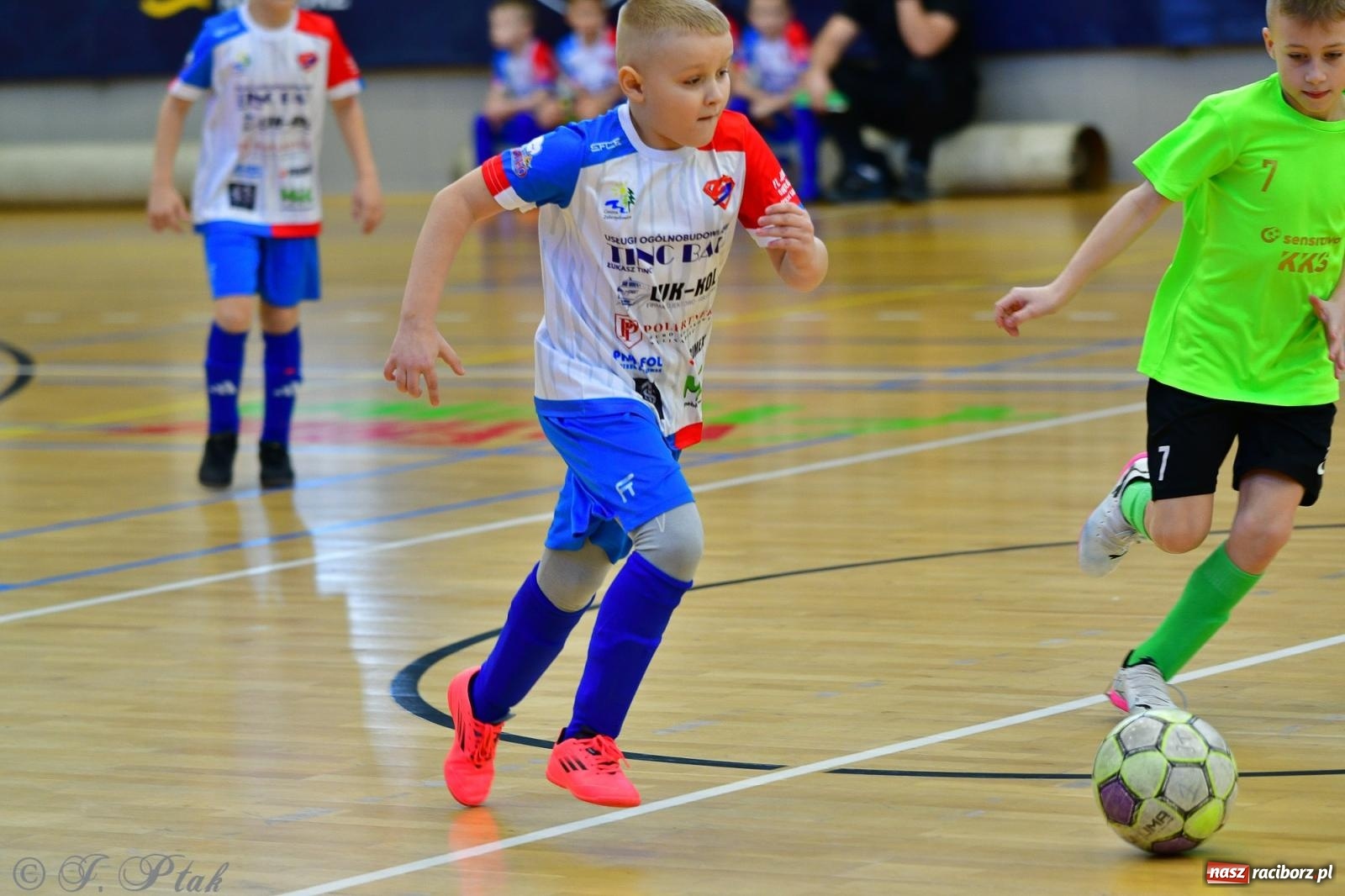Zdjęcie w galerii na portalu naszraciborz.pl: Piłkarska rywalizacja rocznika 2016. Kolejny turniej fundacji Junior Trening [FOTO] wiadomości z regionu