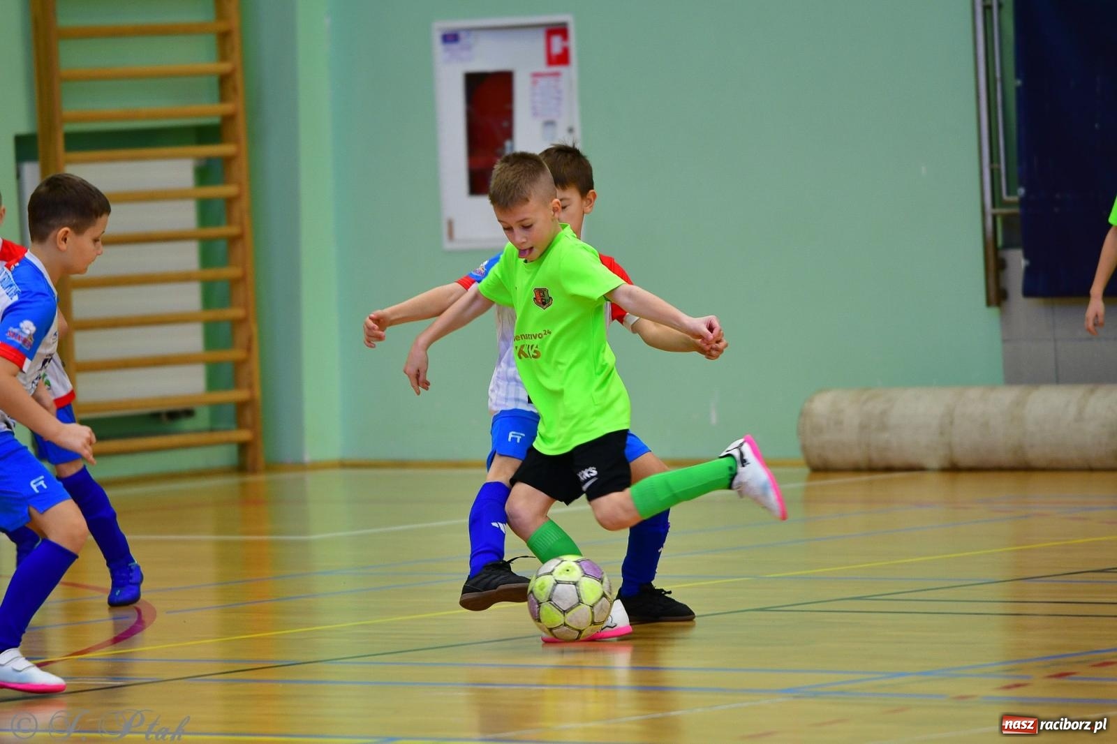 Zdjęcie w galerii na portalu naszraciborz.pl: Piłkarska rywalizacja rocznika 2016. Kolejny turniej fundacji Junior Trening [FOTO] wiadomości z regionu