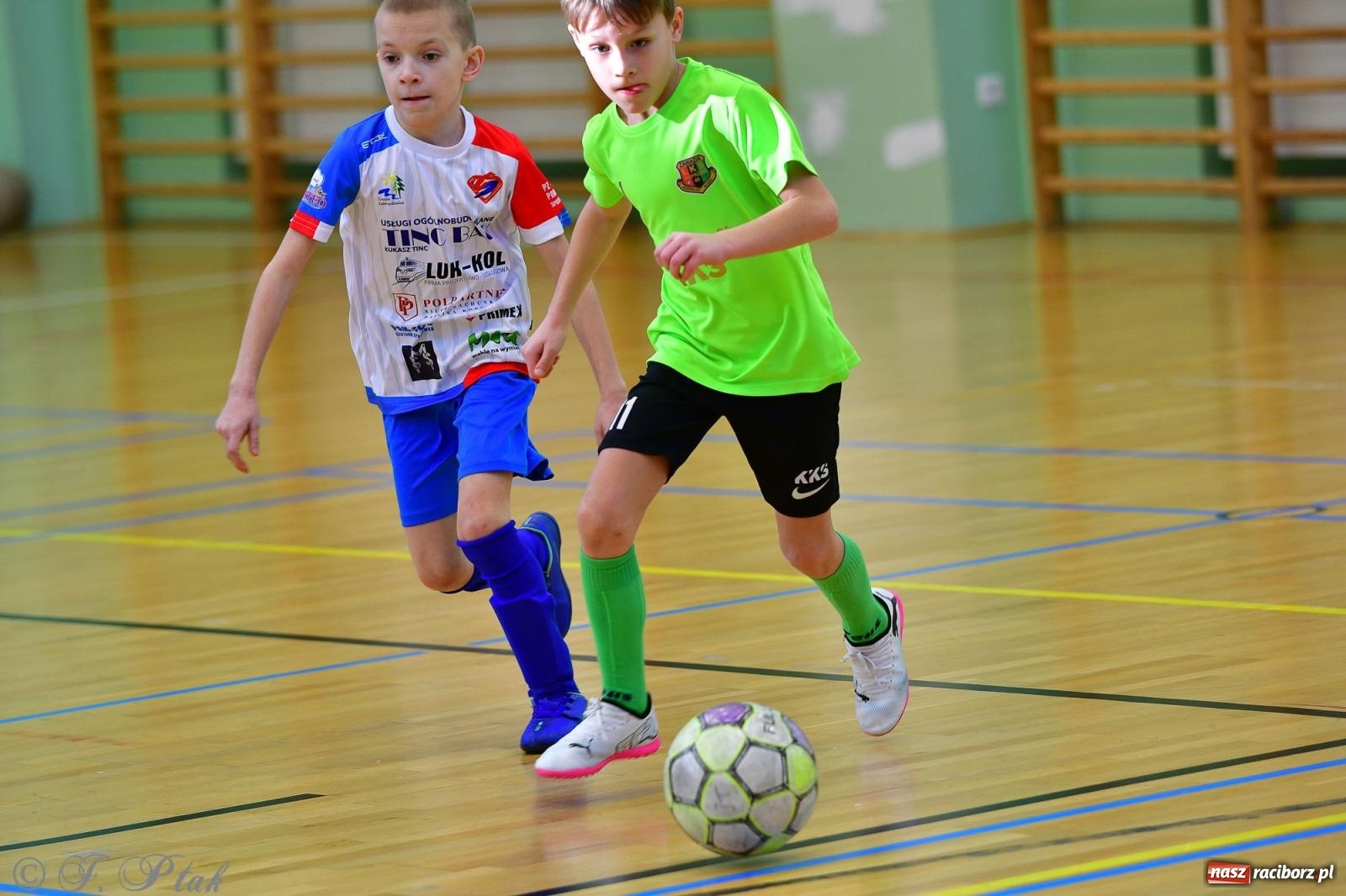 Zdjęcie w galerii na portalu naszraciborz.pl: Piłkarska rywalizacja rocznika 2016. Kolejny turniej fundacji Junior Trening [FOTO] wiadomości z regionu