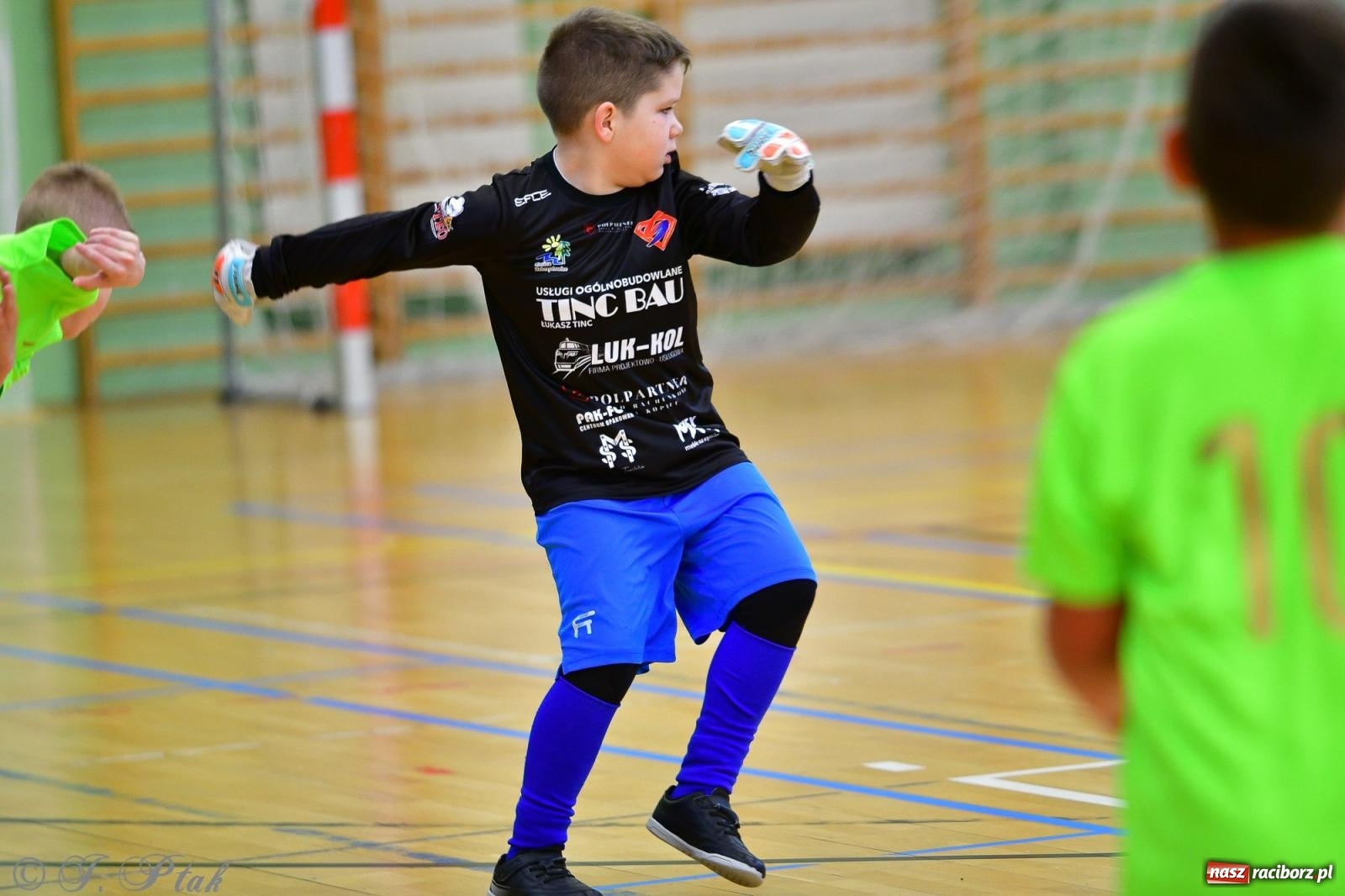 Zdjęcie w galerii na portalu naszraciborz.pl: Piłkarska rywalizacja rocznika 2016. Kolejny turniej fundacji Junior Trening [FOTO] wiadomości z regionu