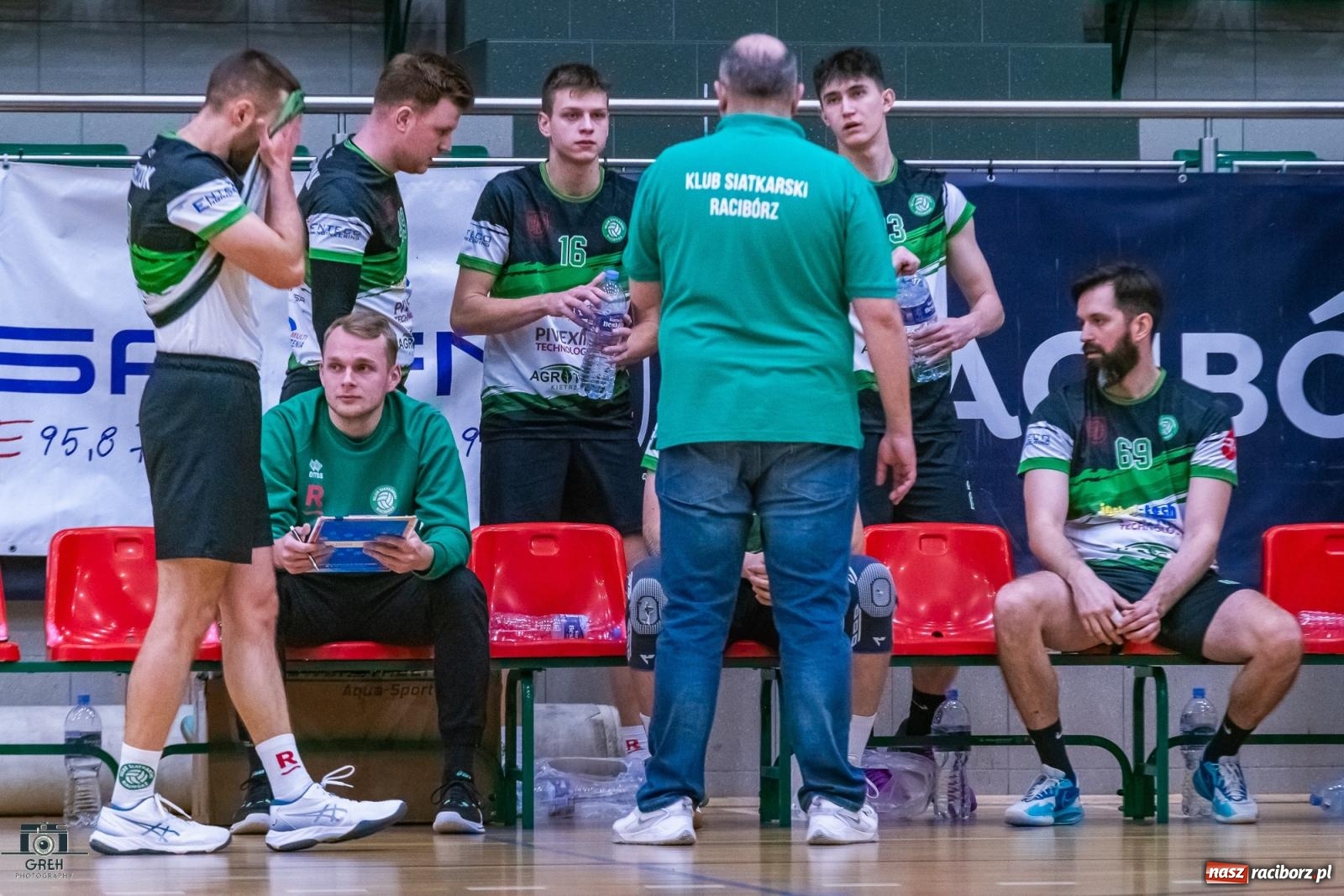 Zdjęcie w galerii na portalu naszraciborz.pl: Kolejny siatkarski dreszczowiec zakończony tie-breakiem [FOTO] wiadomości z regionu