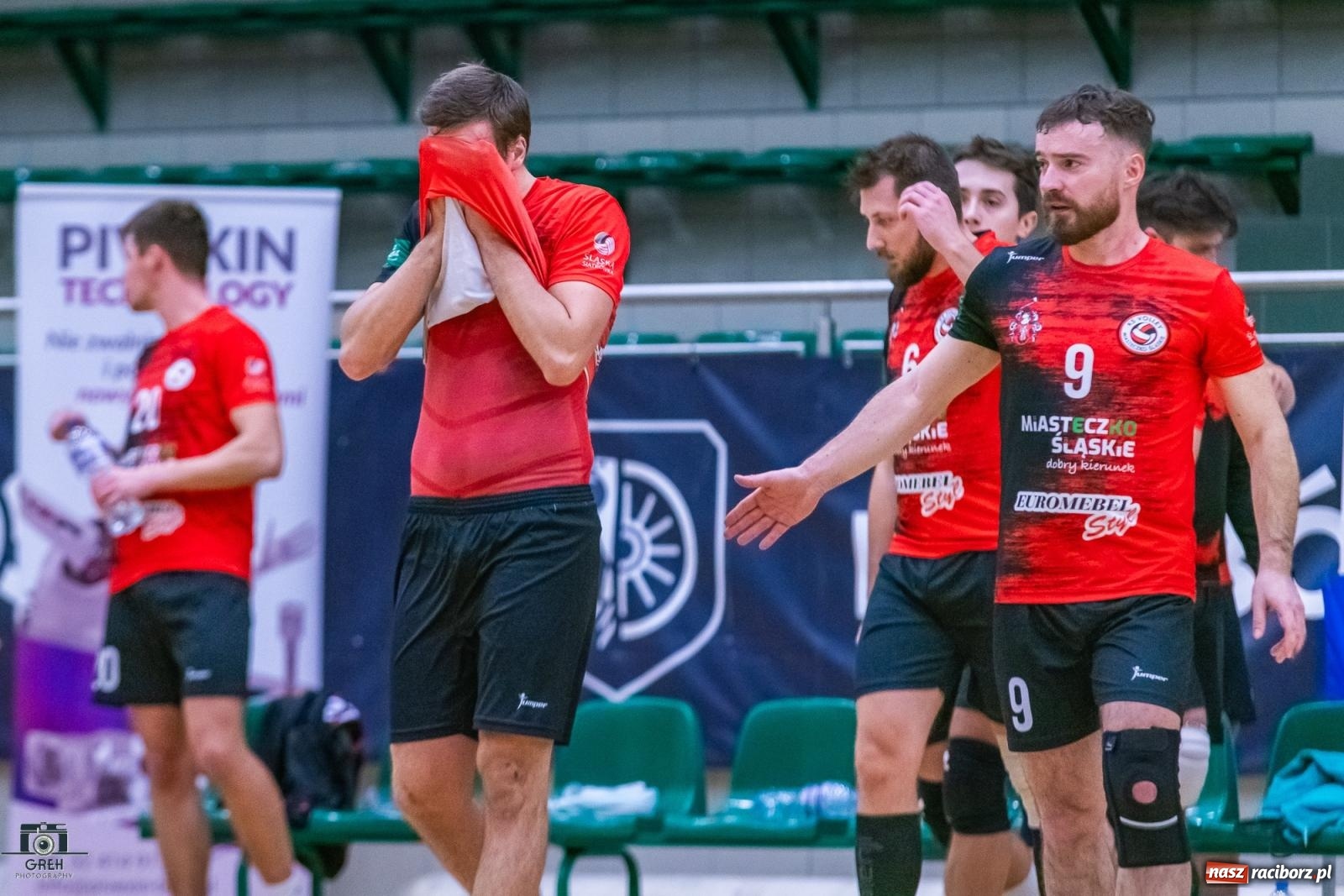 Zdjęcie w galerii na portalu naszraciborz.pl: Kolejny siatkarski dreszczowiec zakończony tie-breakiem [FOTO] wiadomości z regionu
