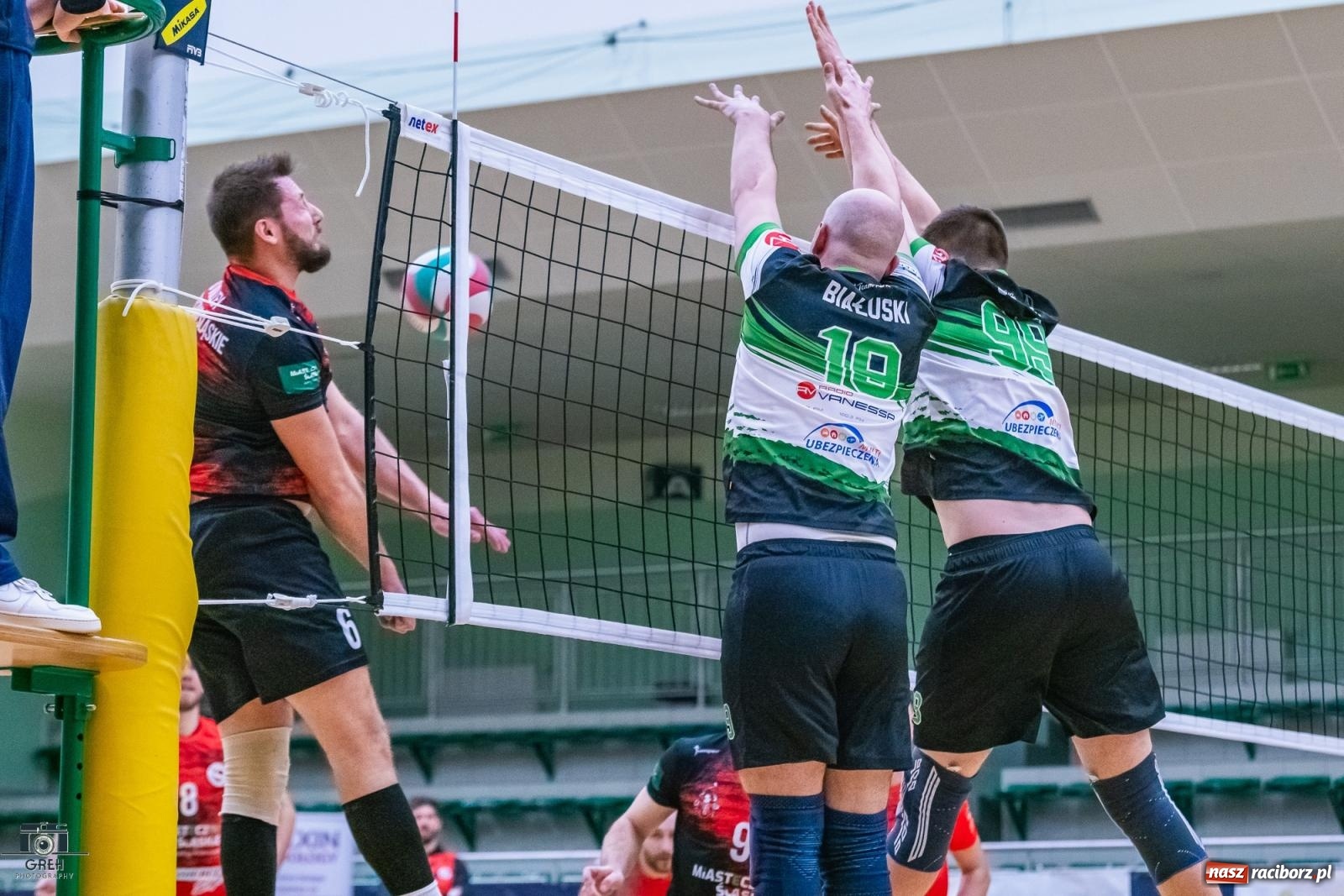 Zdjęcie w galerii na portalu naszraciborz.pl: Kolejny siatkarski dreszczowiec zakończony tie-breakiem [FOTO] wiadomości z regionu