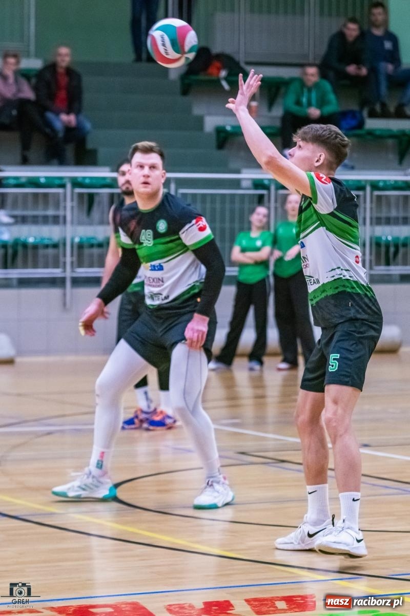 Zdjęcie w galerii na portalu naszraciborz.pl: Kolejny siatkarski dreszczowiec zakończony tie-breakiem [FOTO] wiadomości z regionu