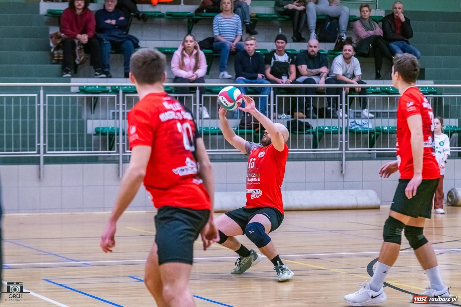 Zdjęcie w galerii na portalu naszraciborz.pl: Kolejny siatkarski dreszczowiec zakończony tie-breakiem [FOTO] wiadomości z regionu