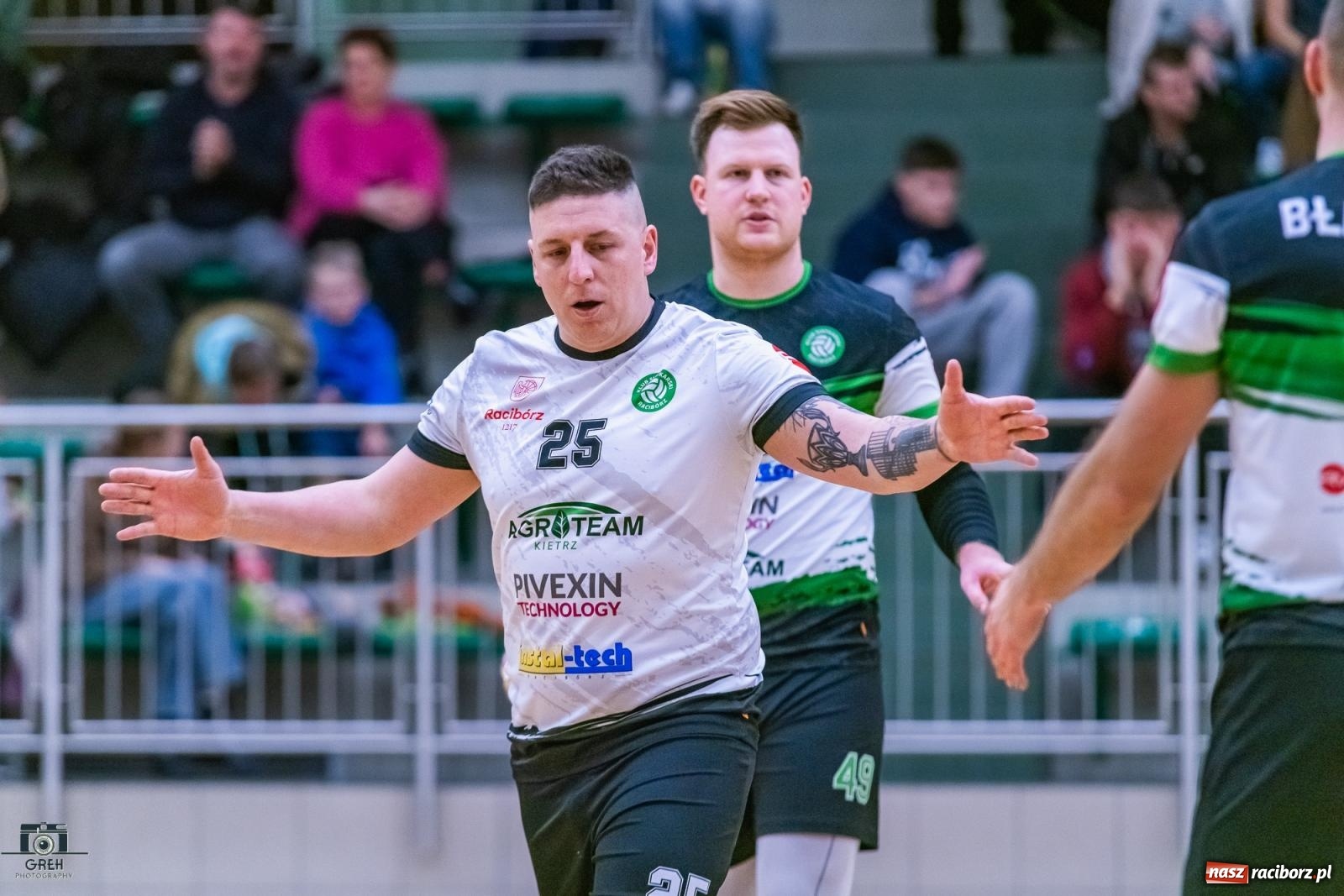 Zdjęcie w galerii na portalu naszraciborz.pl: Kolejny siatkarski dreszczowiec zakończony tie-breakiem [FOTO] wiadomości z regionu