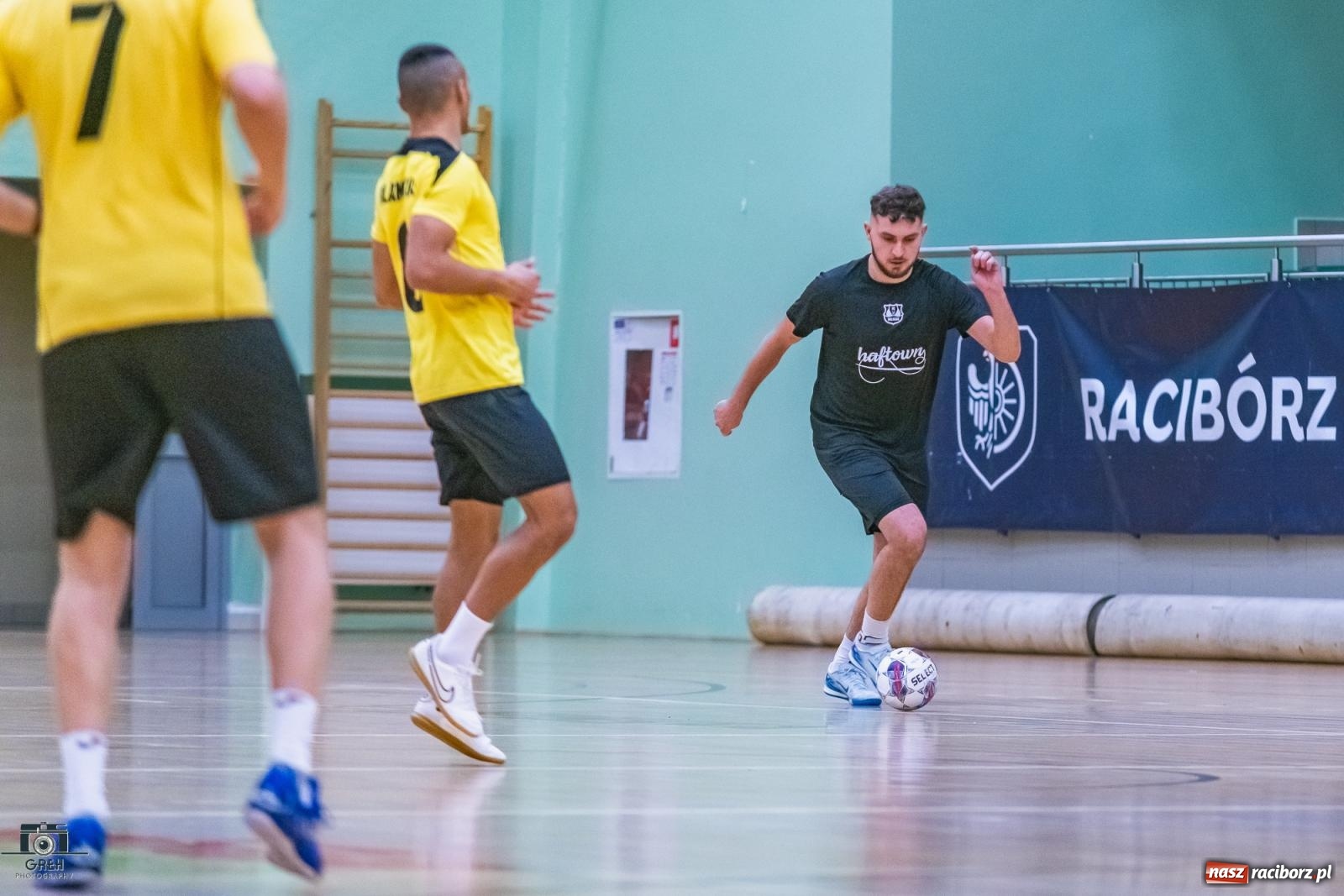 Zdjęcie w galerii na portalu naszraciborz.pl: Futsal. Galaktyczni sprzątnęli Bałagan [FOTO] wiadomości z regionu