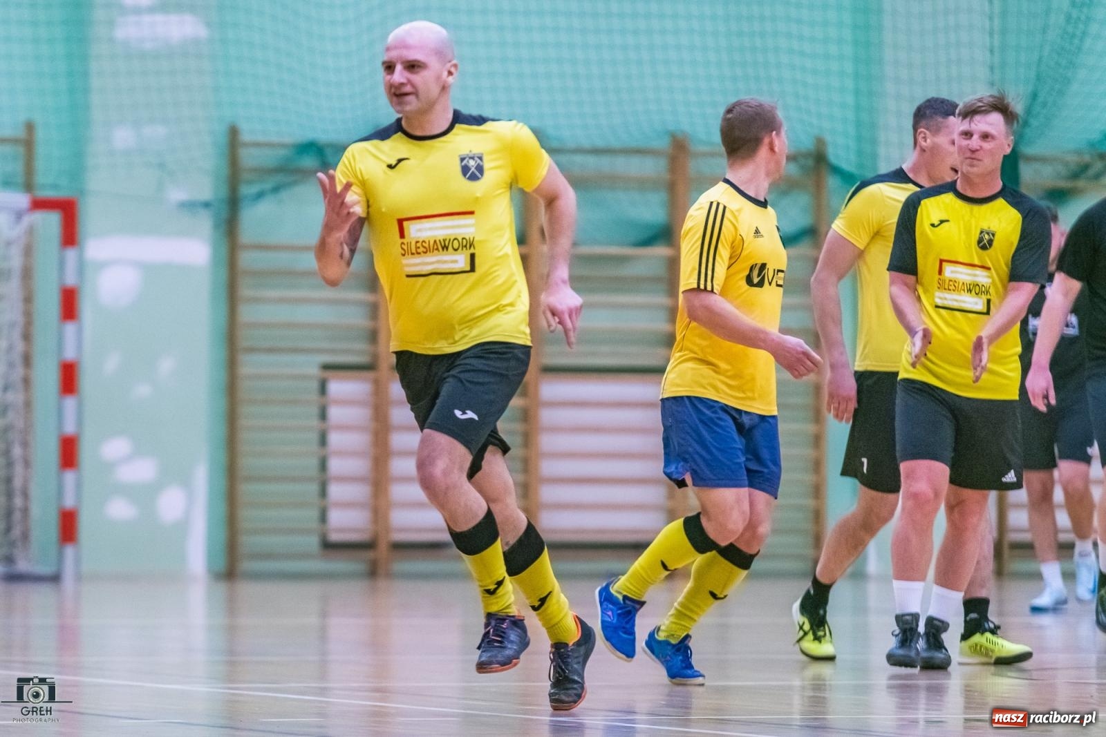 Zdjęcie w galerii na portalu naszraciborz.pl: Futsal. Galaktyczni sprzątnęli Bałagan [FOTO] wiadomości z regionu