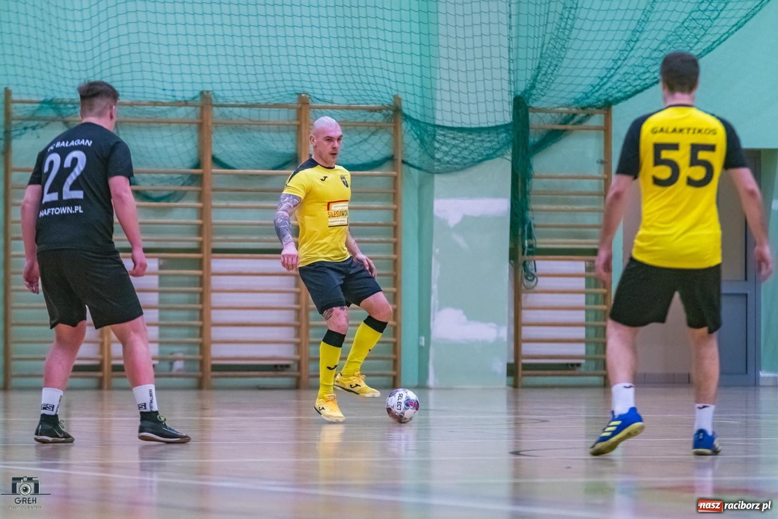 Zdjęcie w galerii na portalu naszraciborz.pl: Futsal. Galaktyczni sprzątnęli Bałagan [FOTO] wiadomości z regionu