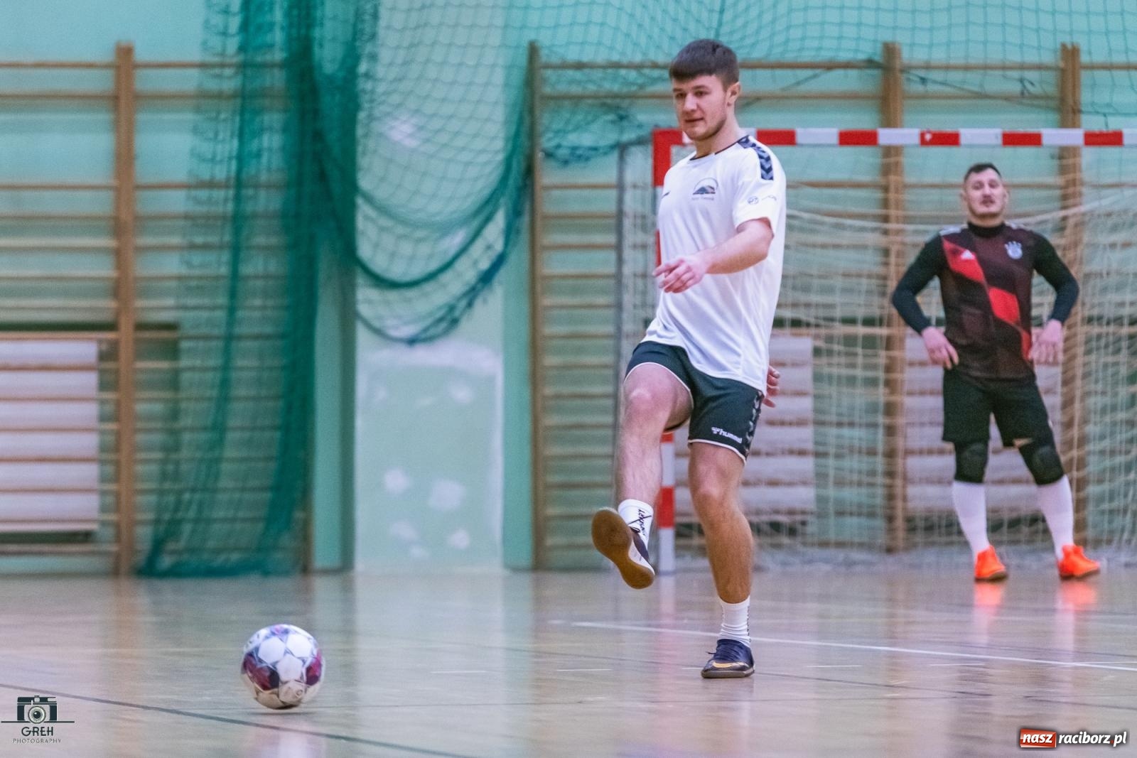 Zdjęcie w galerii na portalu naszraciborz.pl: Futsal. Galaktyczni sprzątnęli Bałagan [FOTO] wiadomości z regionu