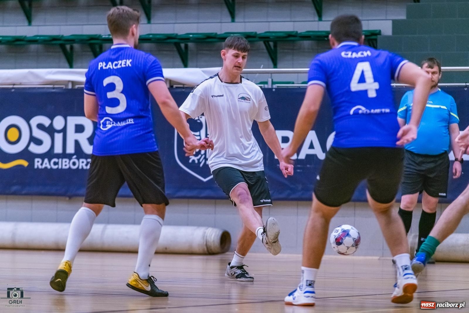 Zdjęcie w galerii na portalu naszraciborz.pl: Futsal. Galaktyczni sprzątnęli Bałagan [FOTO] wiadomości z regionu